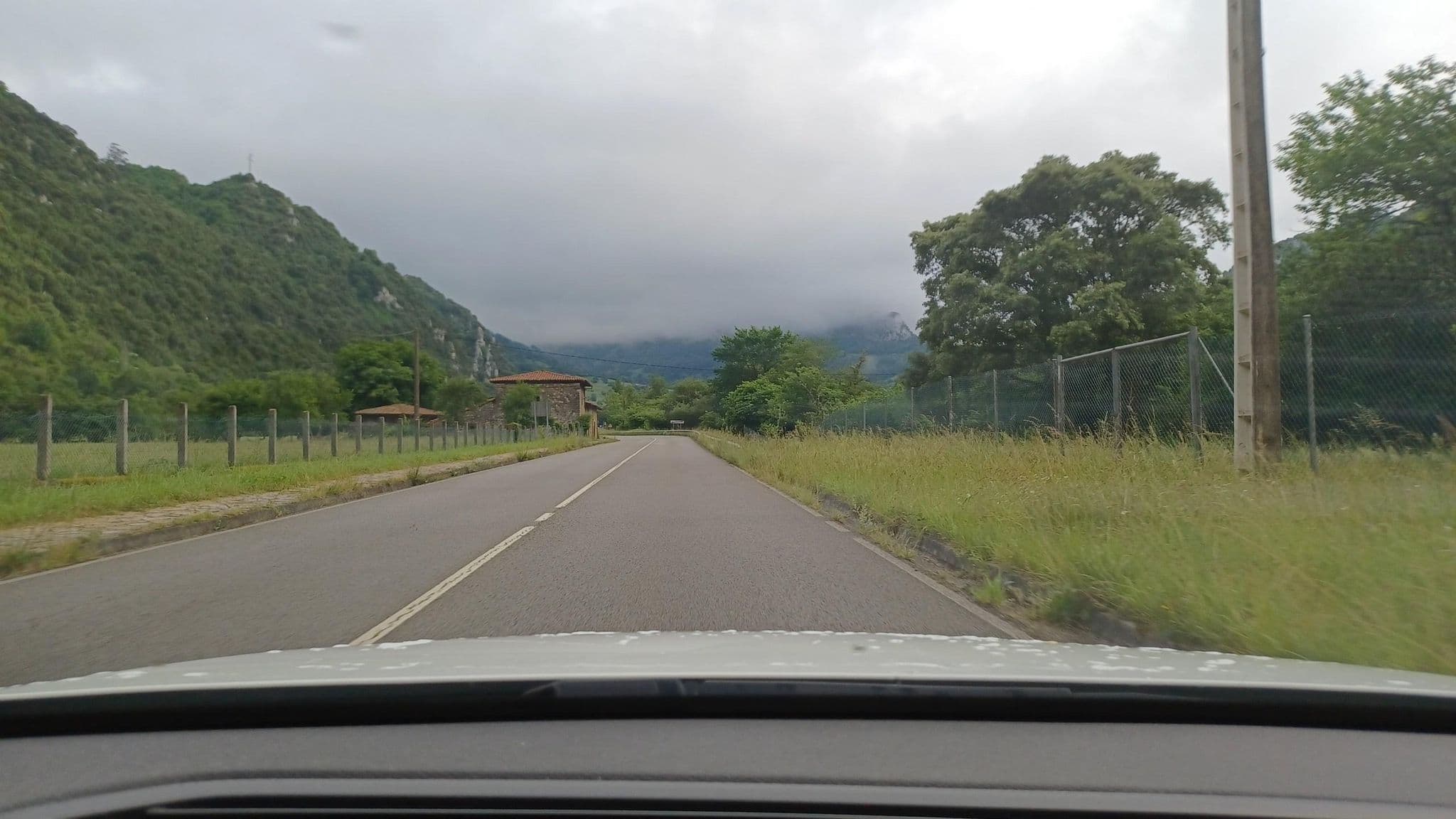 Street view near Hotel El Sabil, Castandiello — © normanm (CC BY-SA · Mapillary)