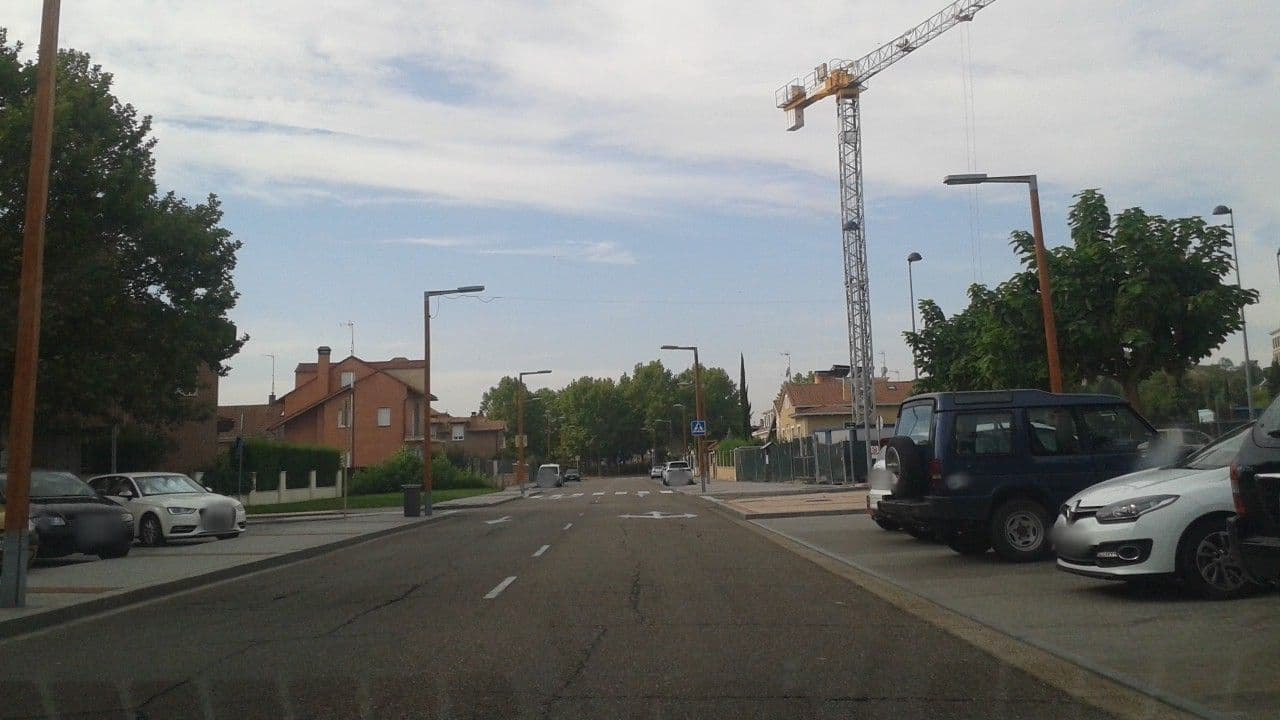 Street view near Apartahotel Ribera, Arroyo de la Encomienda — © duendeverde (CC BY-SA · Mapillary)