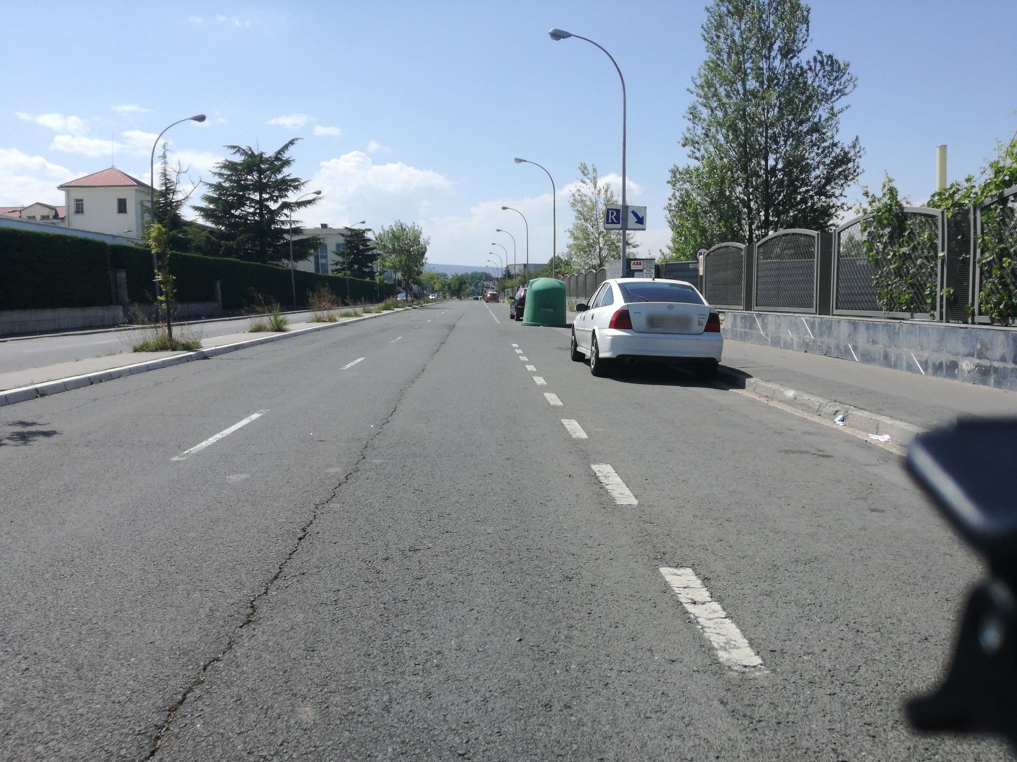 Street view near Hotel Gobeo Park, Gasteiz / Vitoria — © santi2222 (CC BY-SA · Mapillary)