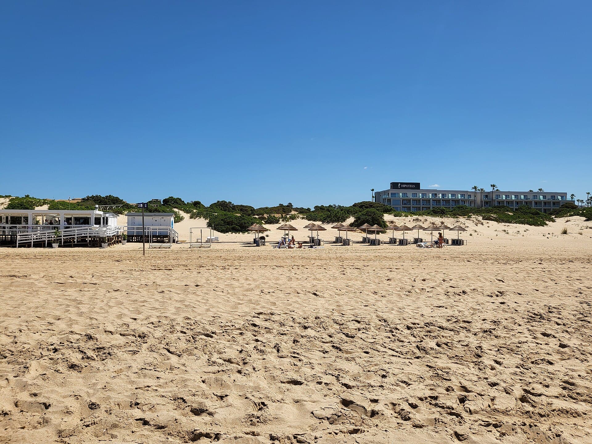 Hipotels Barrosa Park (via Wikimedia Commons, CC BY-SA 4.0)