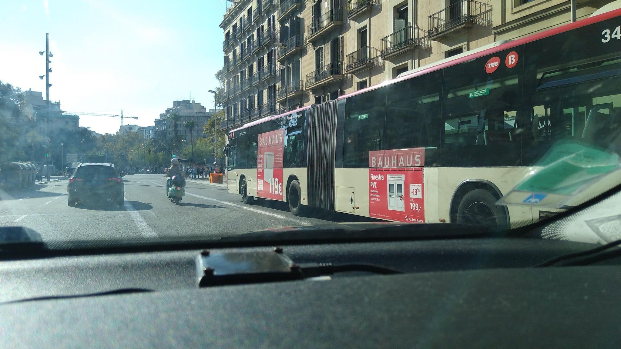 Street view near ITC Barcelona, Eixample — © rhum (CC BY-SA · Mapillary)