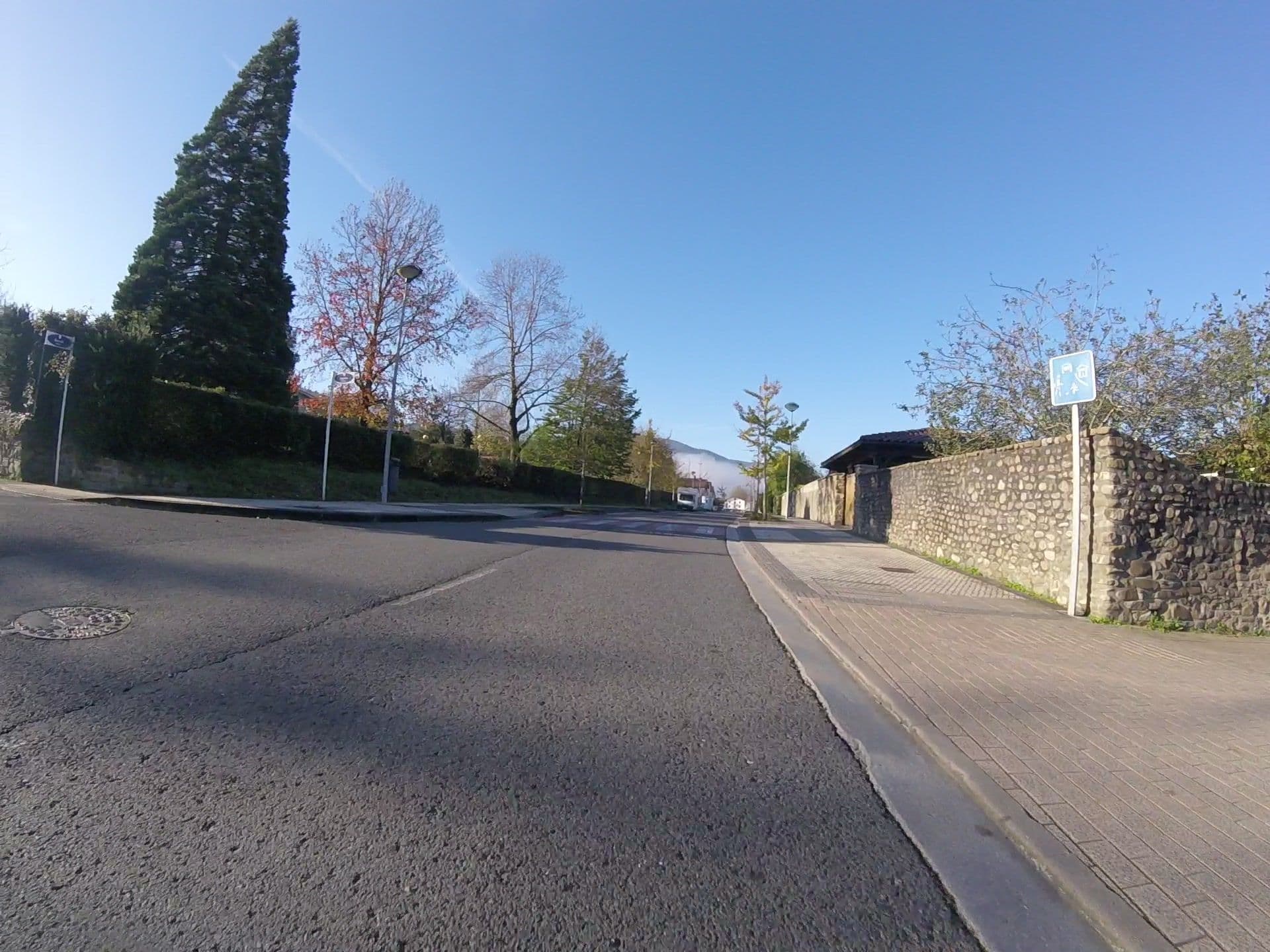 Street view near Barazar Ostatua, Lasarte — © mikelo (CC BY-SA · Mapillary)