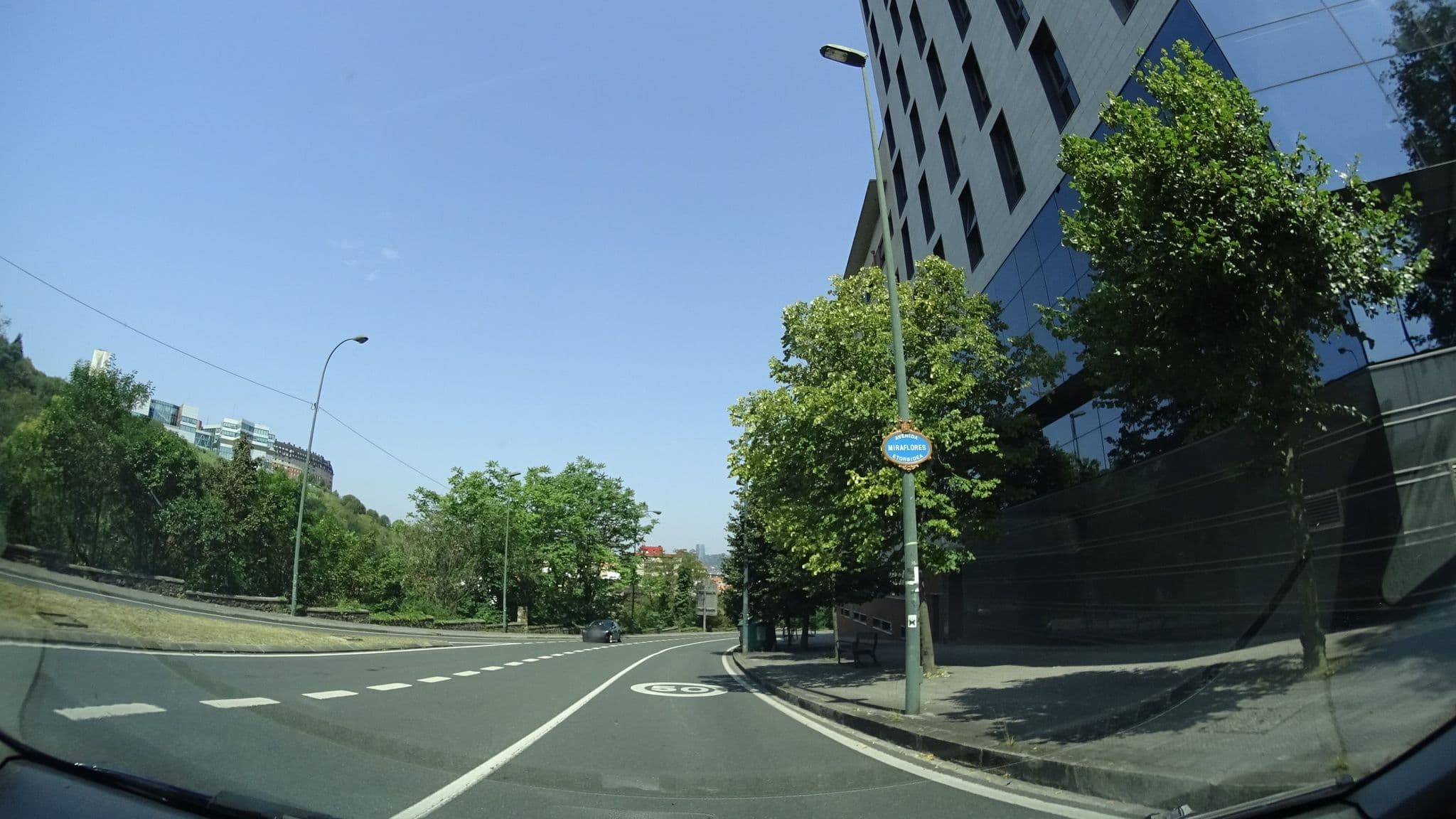 Street view near HGB Hotel Gran Bilbao, Santutxu — © robertogeb (CC BY-SA · Mapillary)