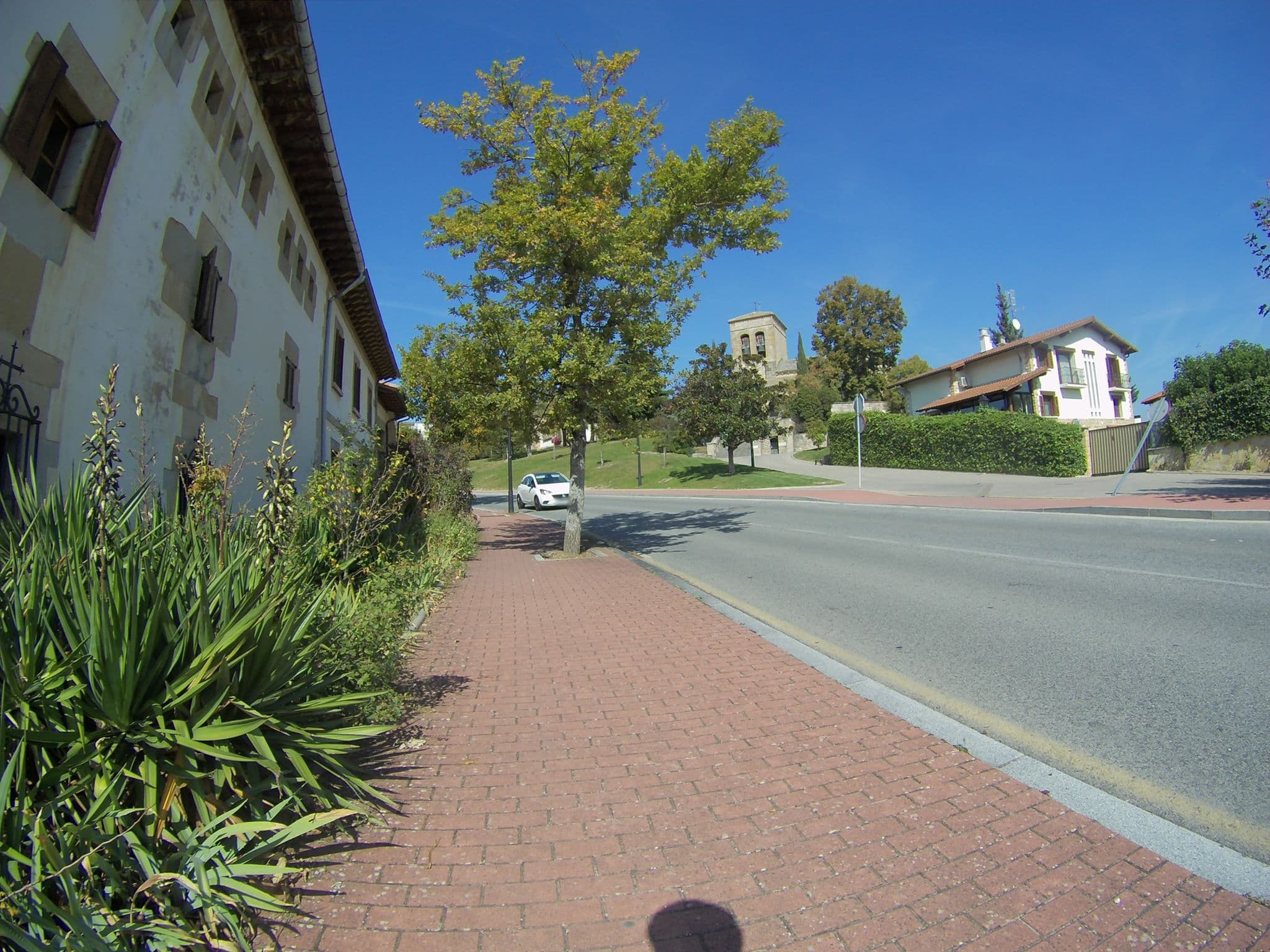 Street view near Albergue de Maribel Roncal, Zizur Mayor — © camperxr (CC BY-SA · Mapillary)