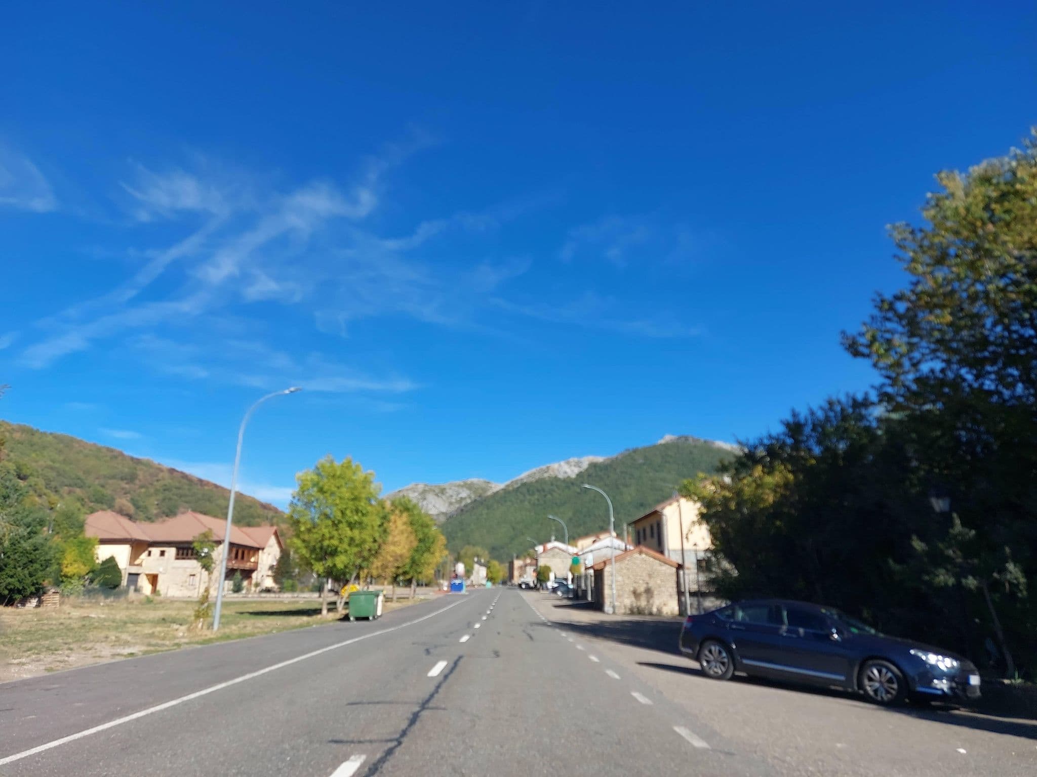 Street view near Hotel Tierra de la Reina, Valderrueda — © 5rmft (CC BY-SA · Mapillary)