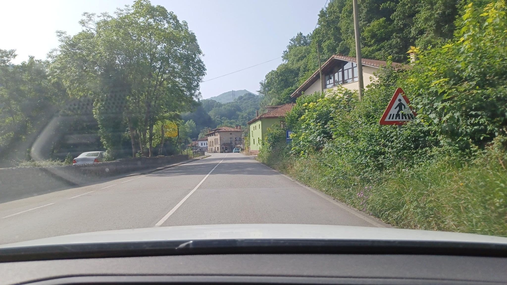 Street view near El Bricial, Cangas de Onís — © normanm (CC BY-SA · Mapillary)