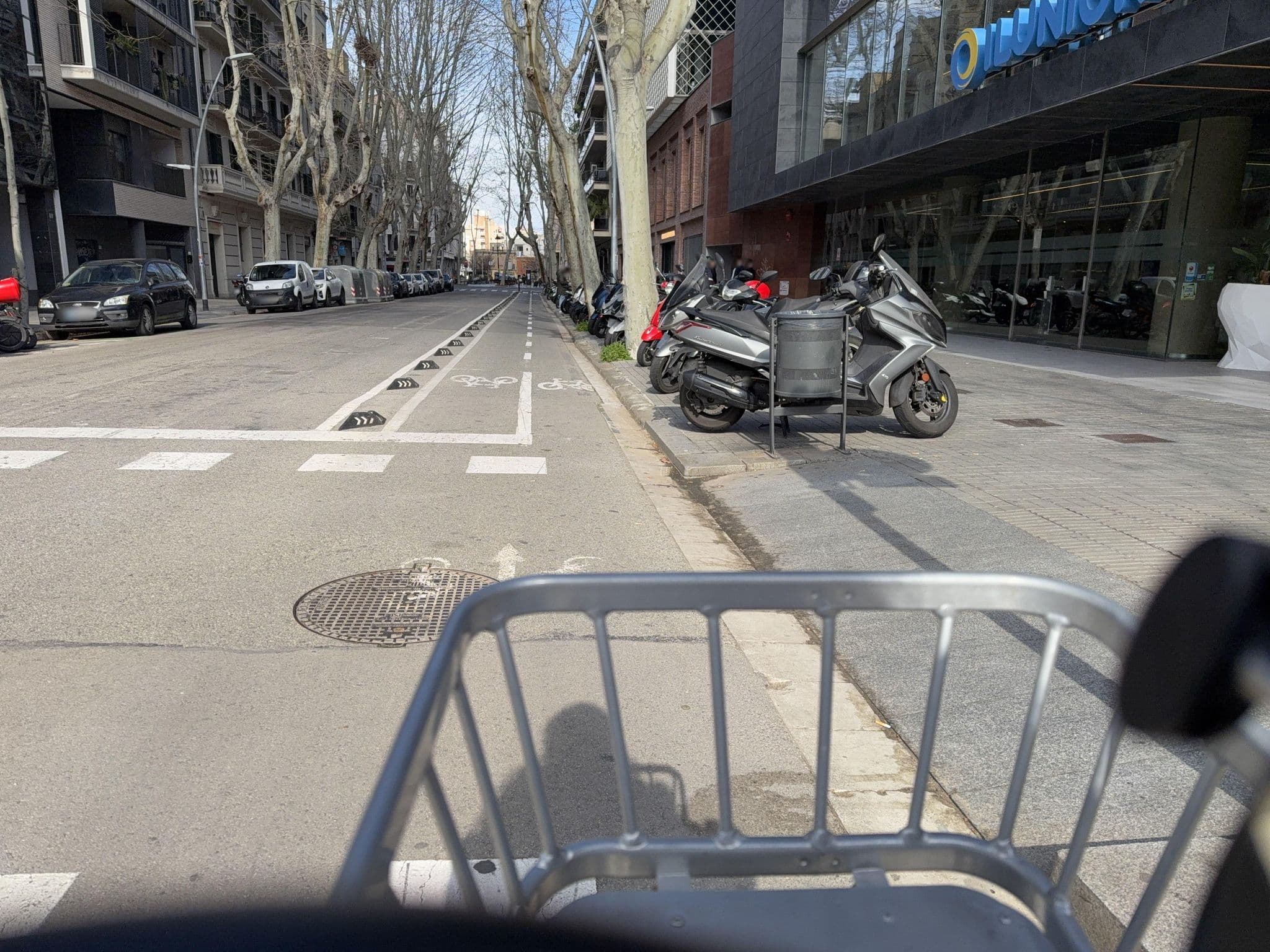 Street view near Hotel ILUNION Barcelona, el Poblenou — © RSTQ (CC BY-SA · Mapillary)