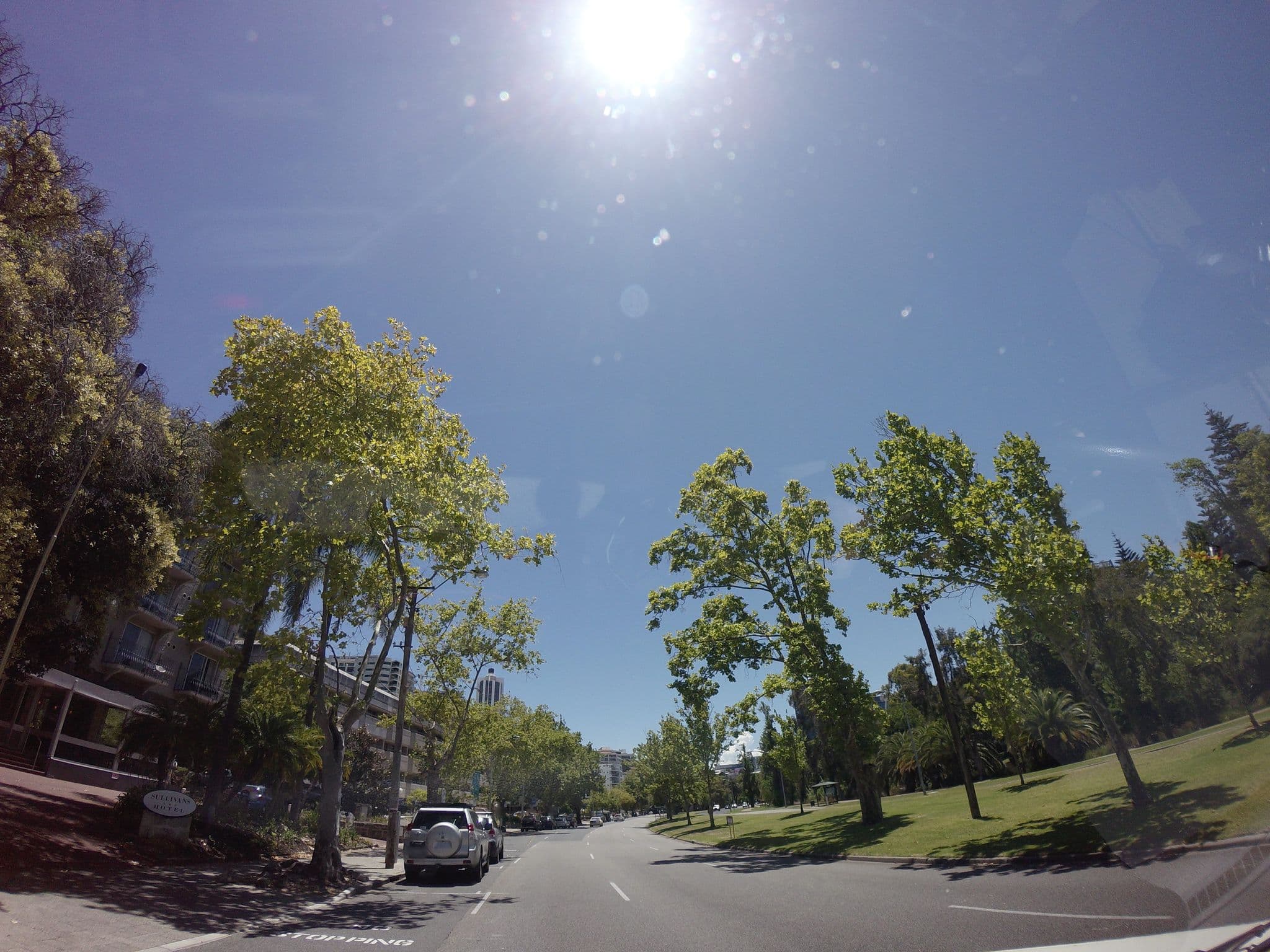 Street view near Aurea Hotel, Perth city centre — © kimbalc (CC BY-SA · Mapillary)