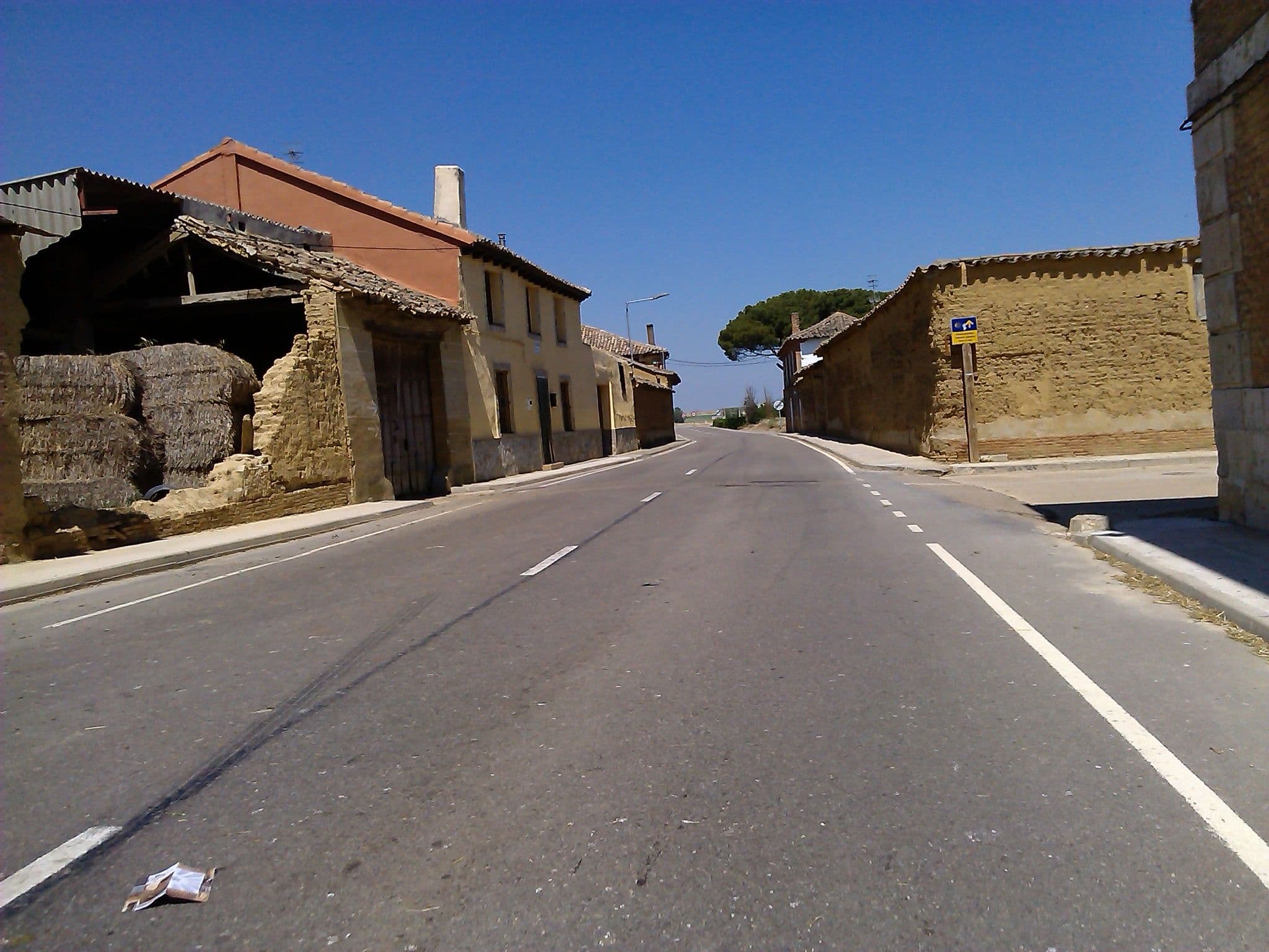 Street view near Casa Rural, Carrión de los Condes — © changchun1 (CC BY-SA · Mapillary)