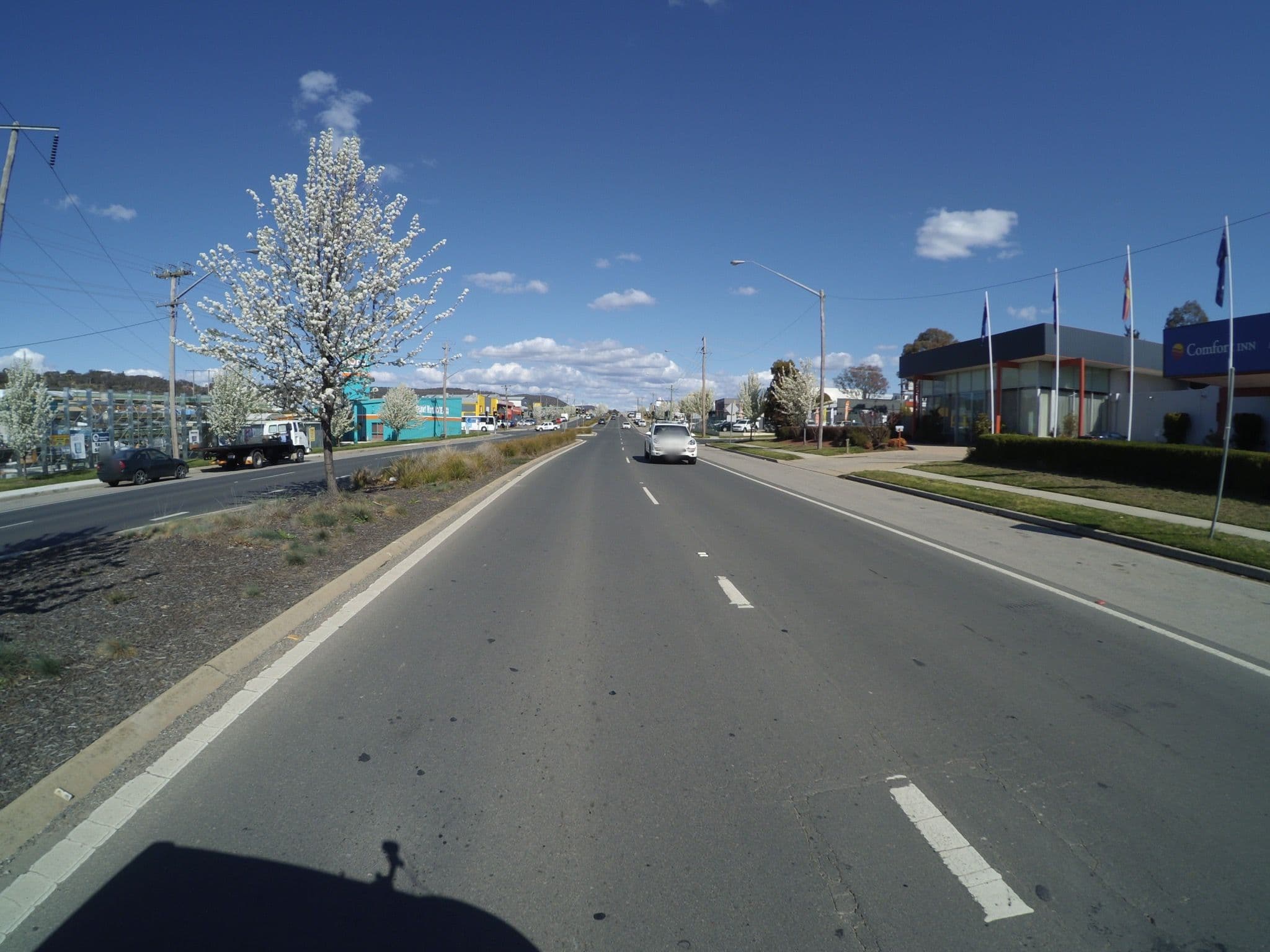 Street view near Comfort Inn Airport, Queanbeyan East — © maxim75 (CC BY-SA · Mapillary)