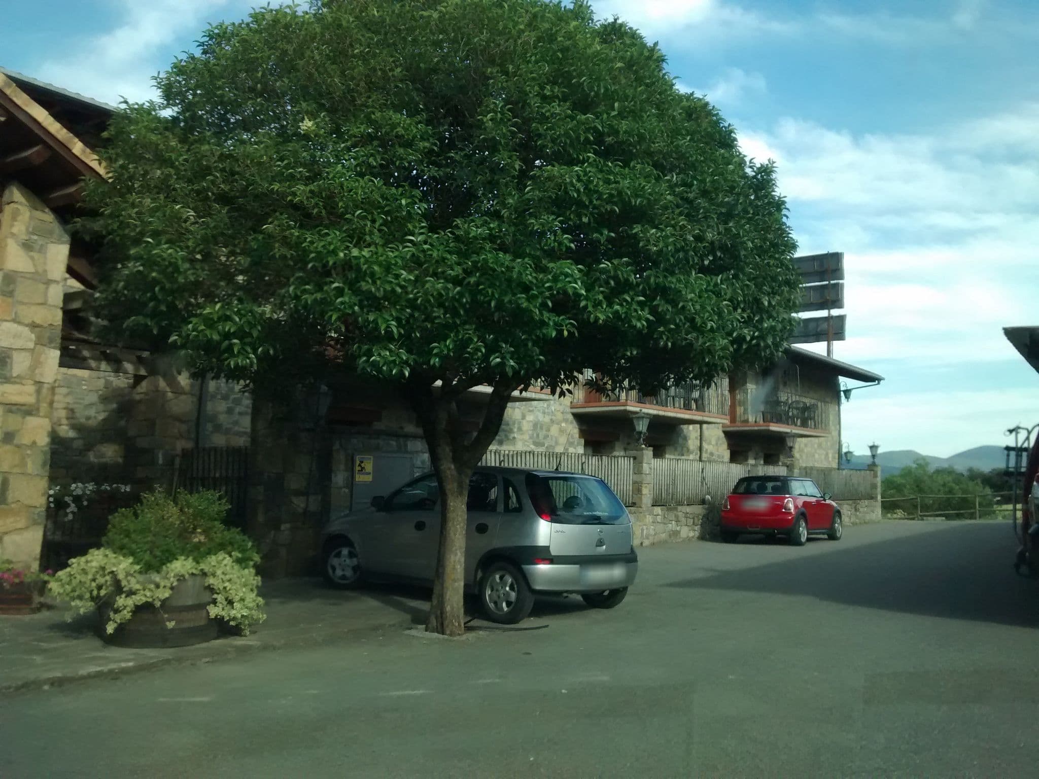 Street view near Peña Montañesa, Aínsa — © msevilla00 (CC BY-SA · Mapillary)