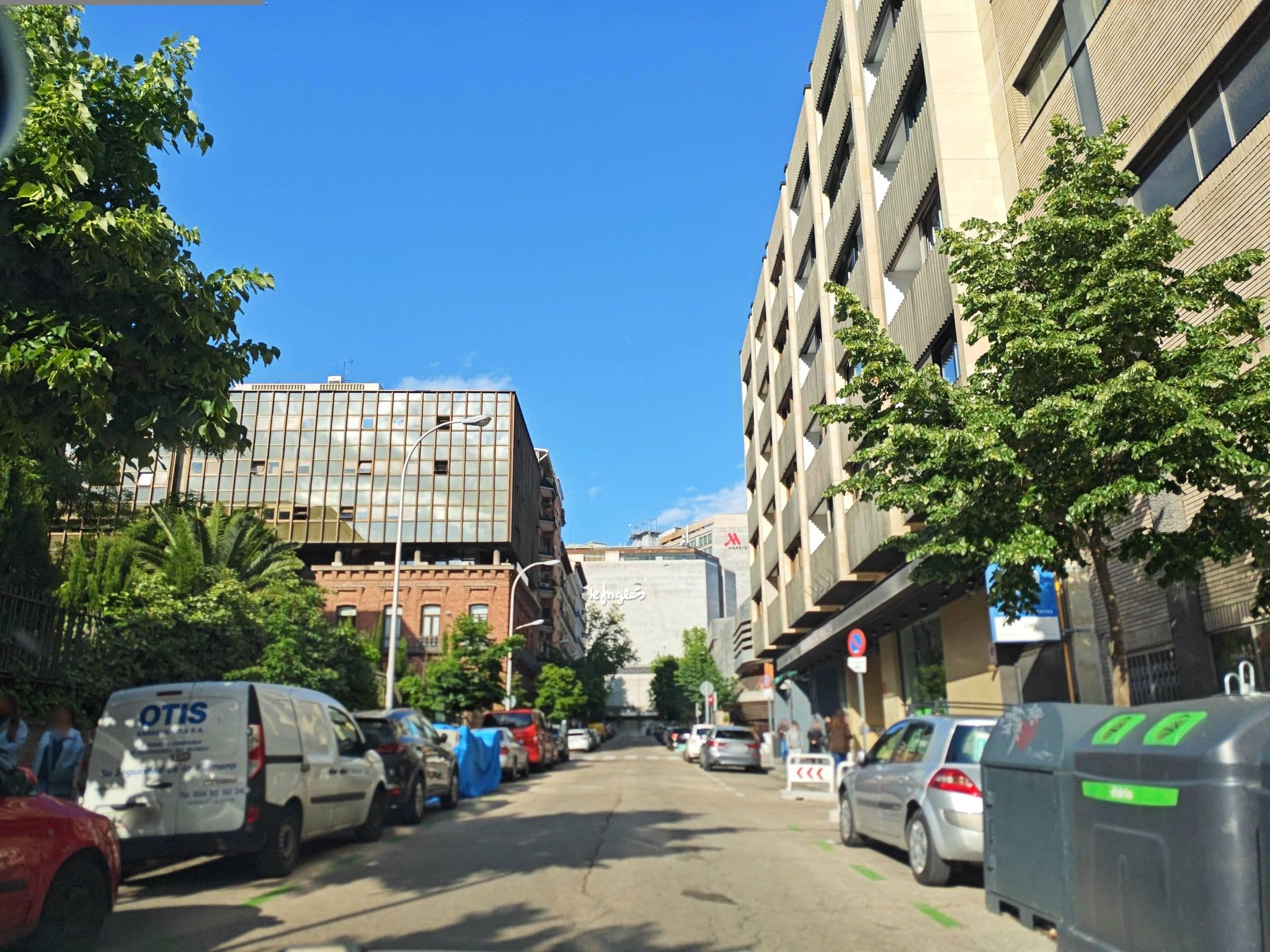 Street view near Muralto, Argüelles — © polkillas (CC BY-SA · Mapillary)