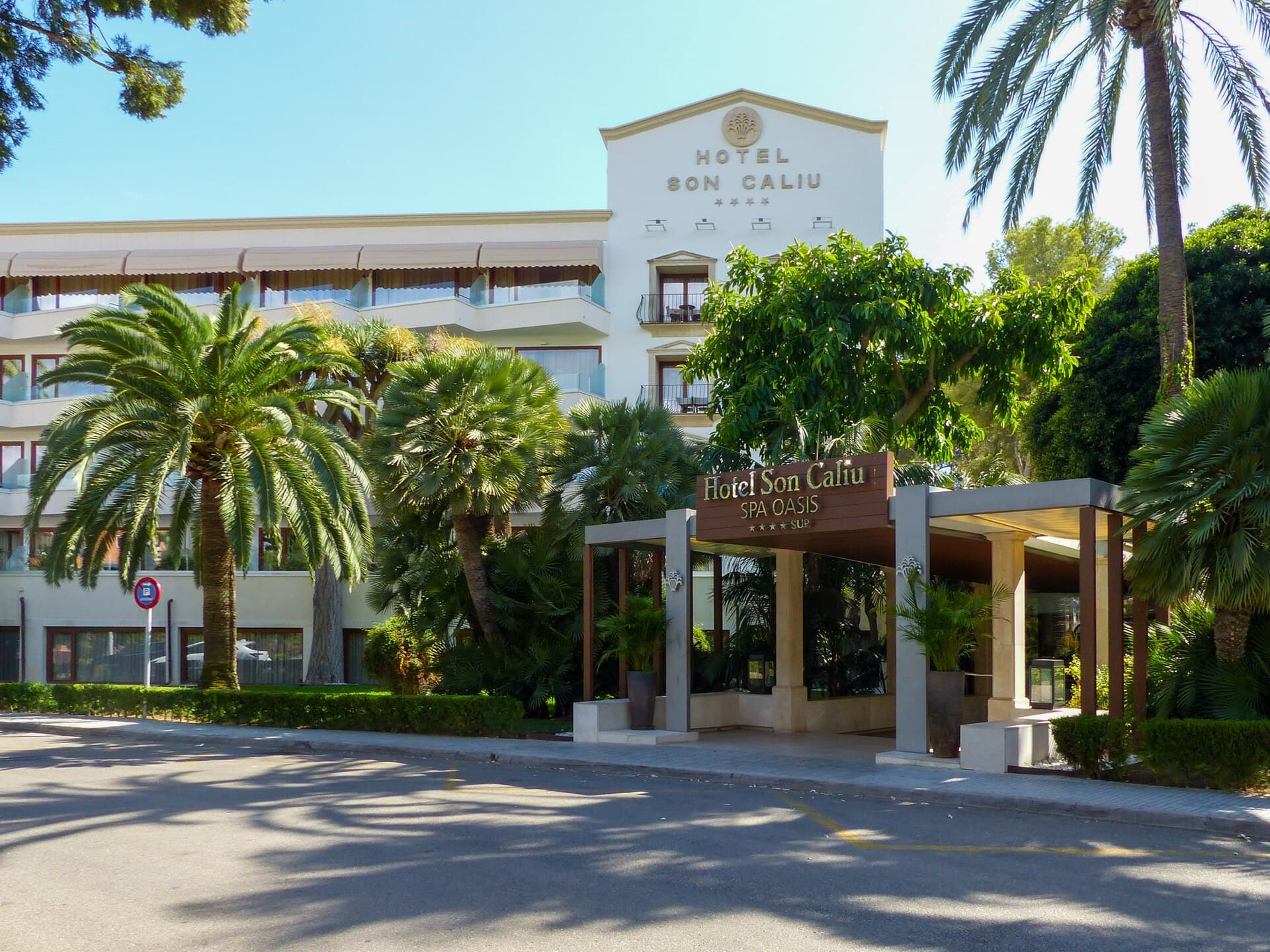 Son Caliu Spa Oasis (via Wikimedia Commons, CC BY-SA 4.0)