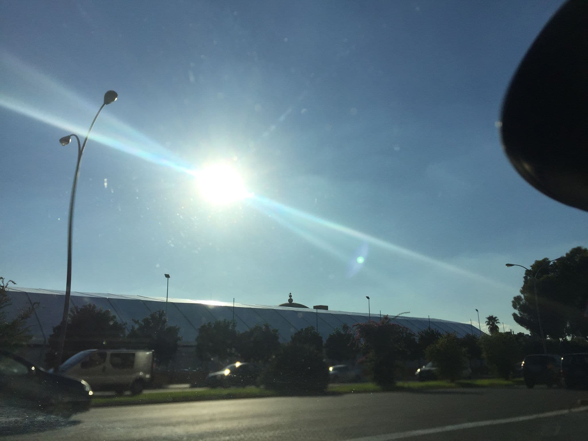 Street view near Hotel Sevilla Congresos, Valdezorras — © juasmita (CC BY-SA · Mapillary)