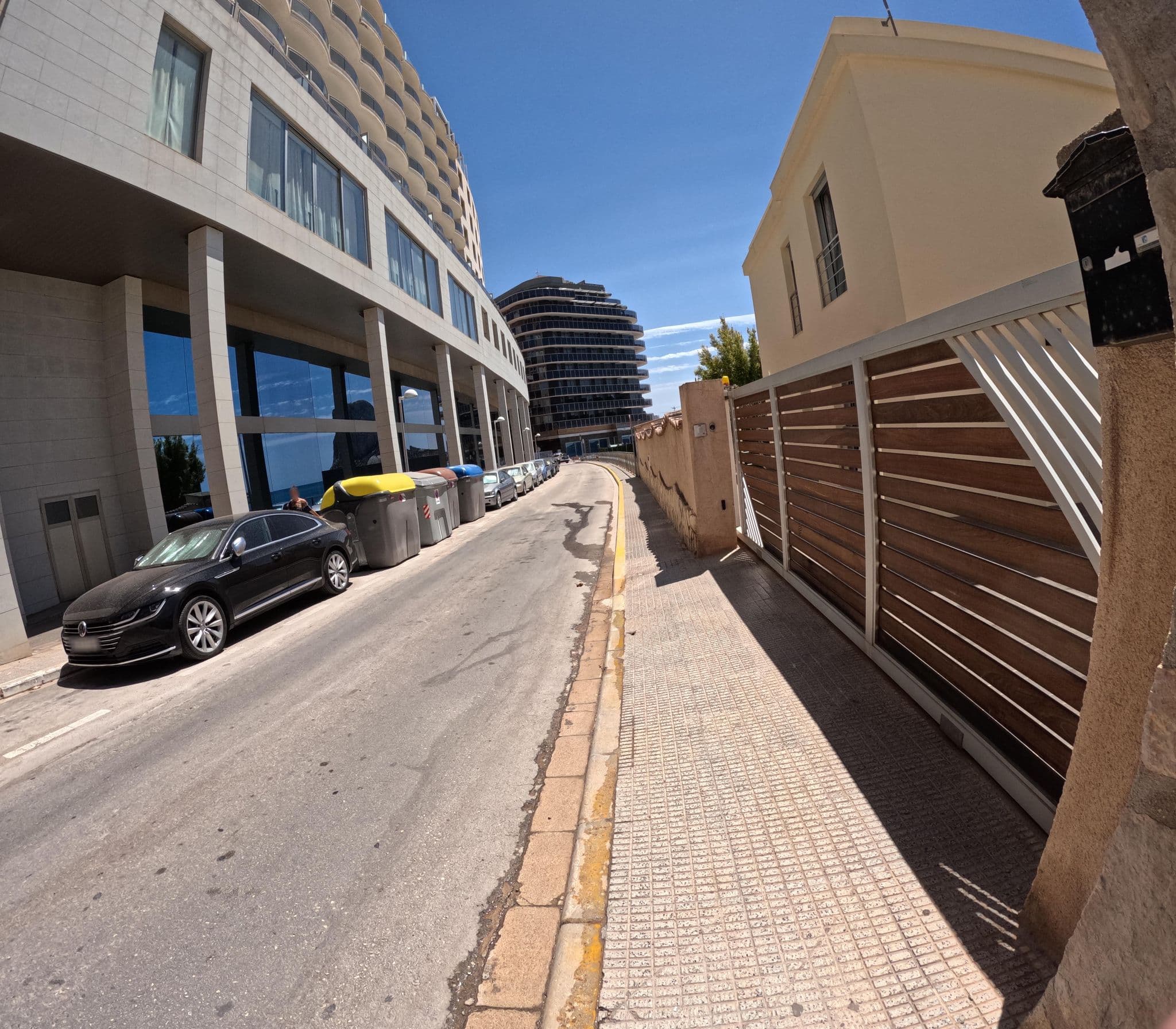 Street view near Bahia Calpe, Calp — © tjorim (CC BY-SA · Mapillary)