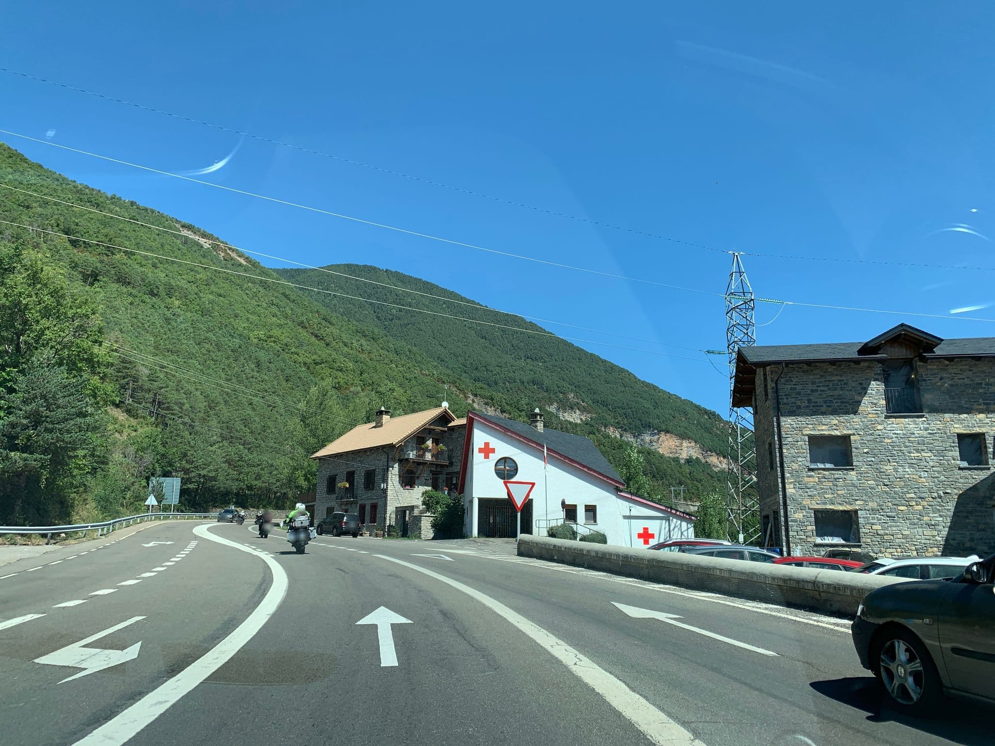 Street view near Hotel Giral, Sabiñánigo — © robot8a (CC BY-SA · Mapillary)