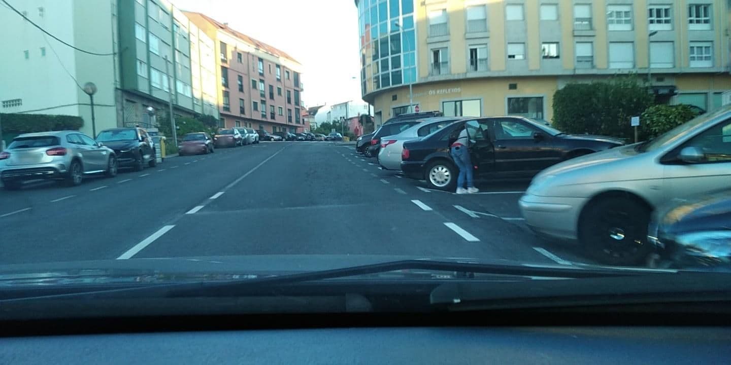 Street view near Hotel Crisol de las Rías, Miño — © ladnarg (CC BY-SA · Mapillary)