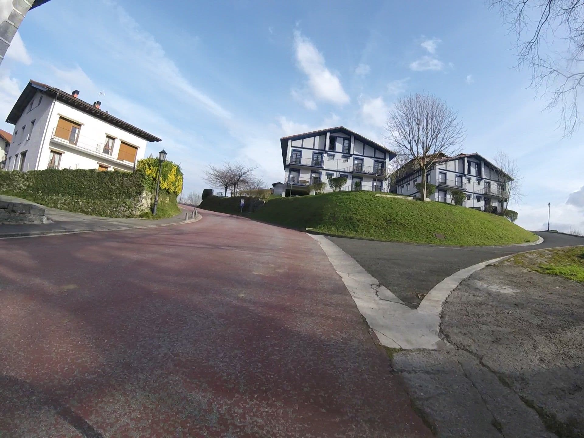 Street view near Apartamentos Lete, Asteasu — © mikelo (CC BY-SA · Mapillary)