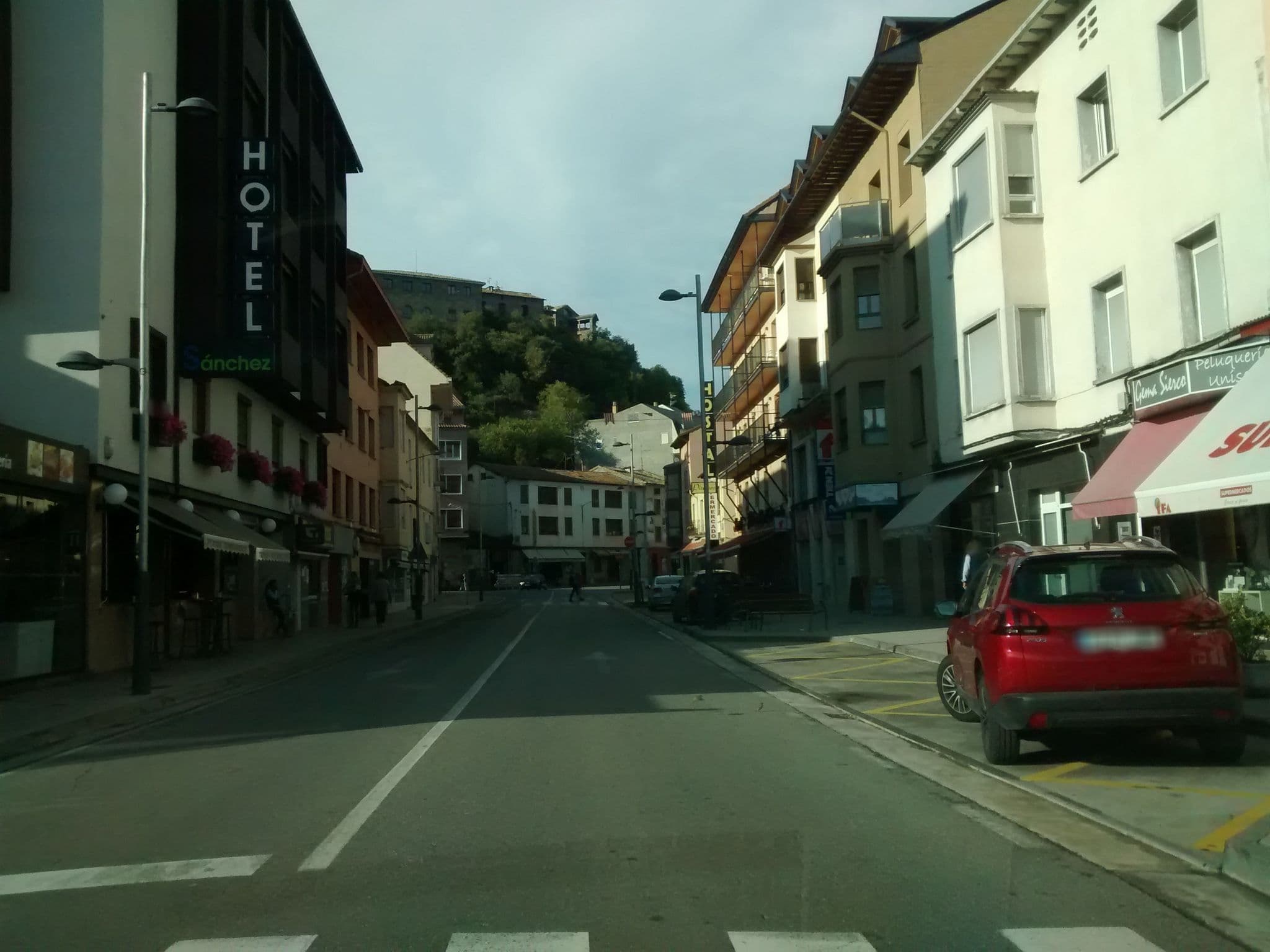 Street view near Hotel Sánchez, Aínsa — © msevilla00 (CC BY-SA · Mapillary)