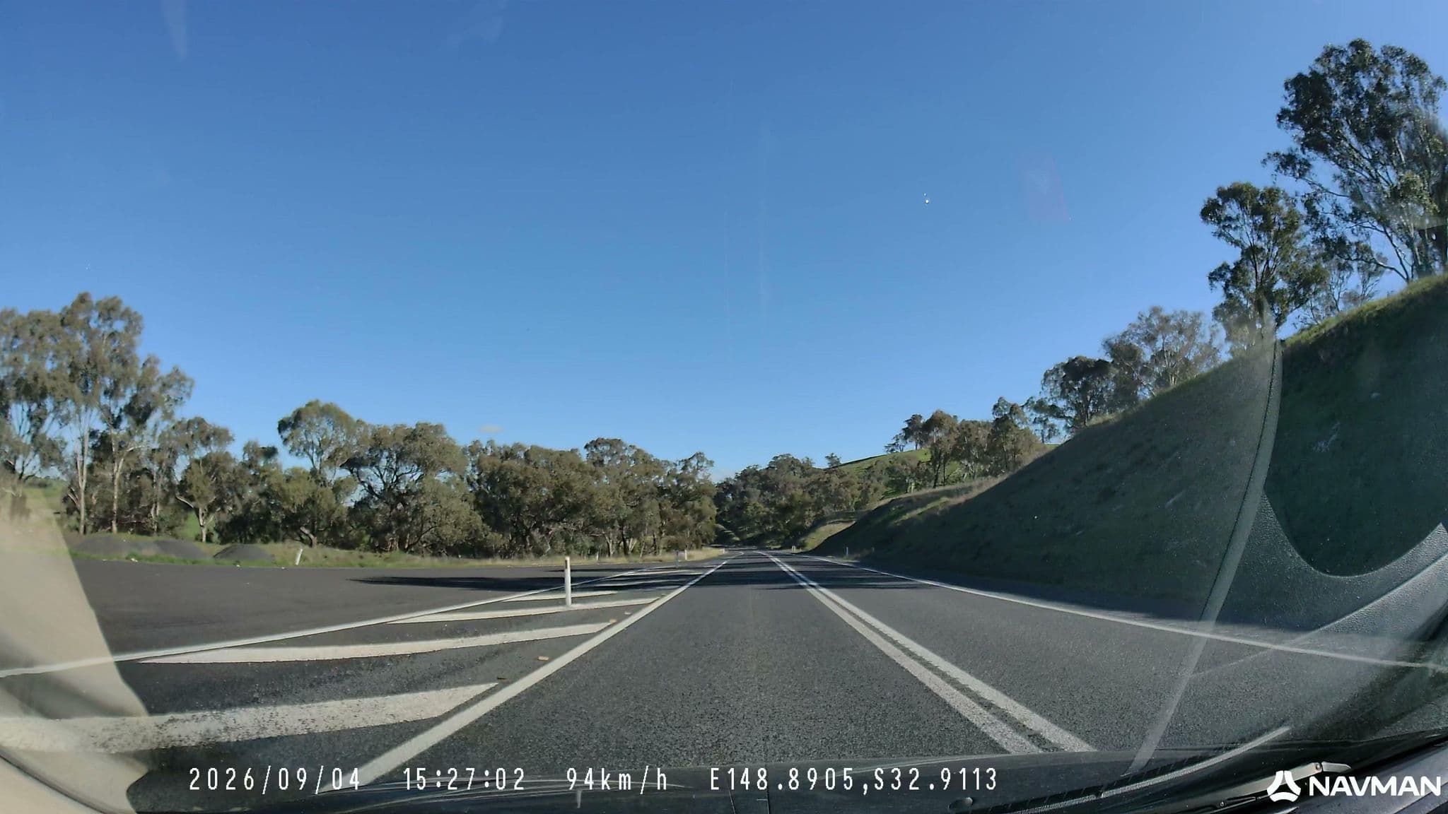 Street view near Bell River Rest Area, Molong — © CitrusMapper (CC BY-SA · Mapillary)