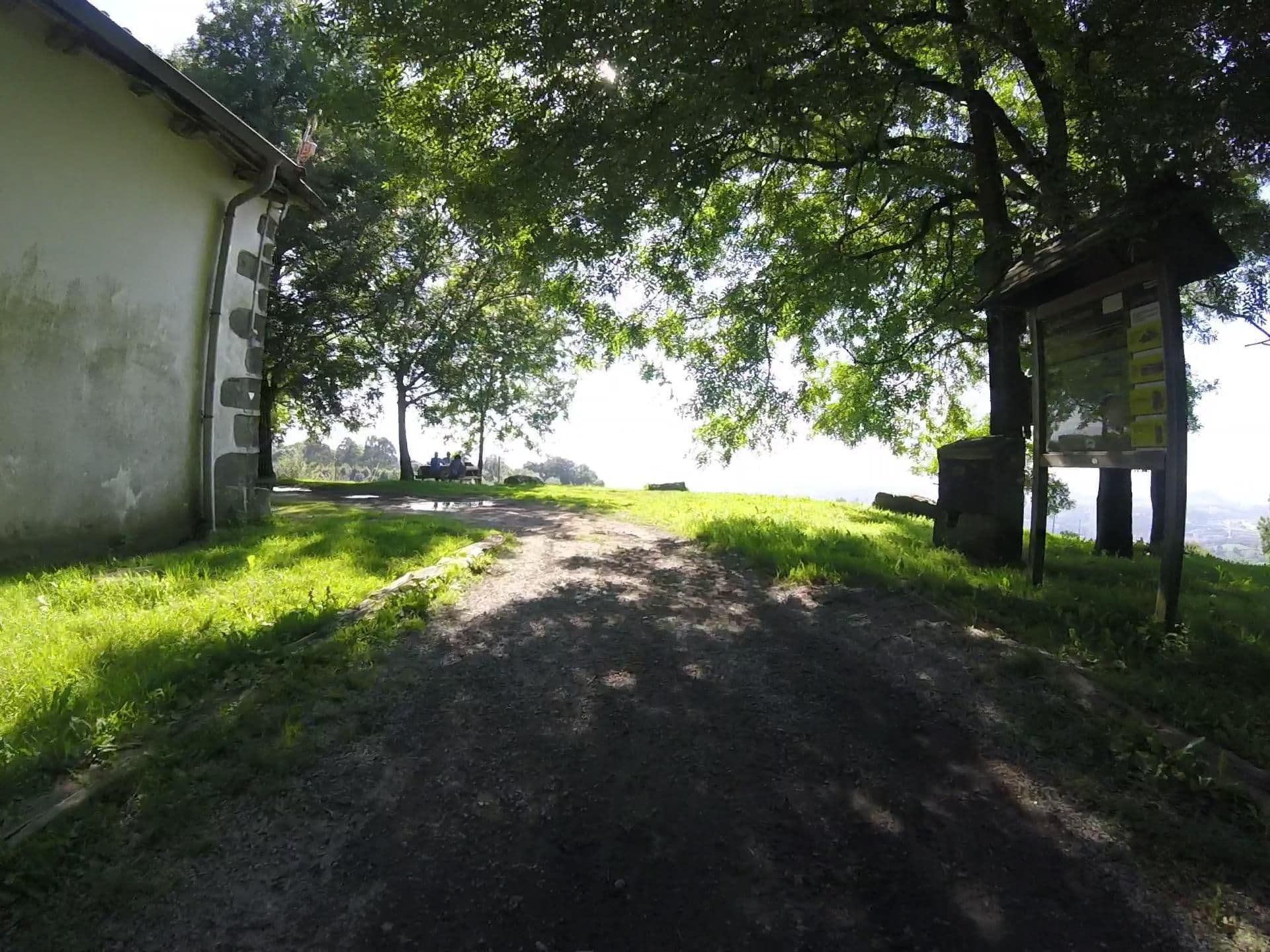 Street view near Santiagomendi aterpetxea, Astigarraga — © mikelo (CC BY-SA · Mapillary)