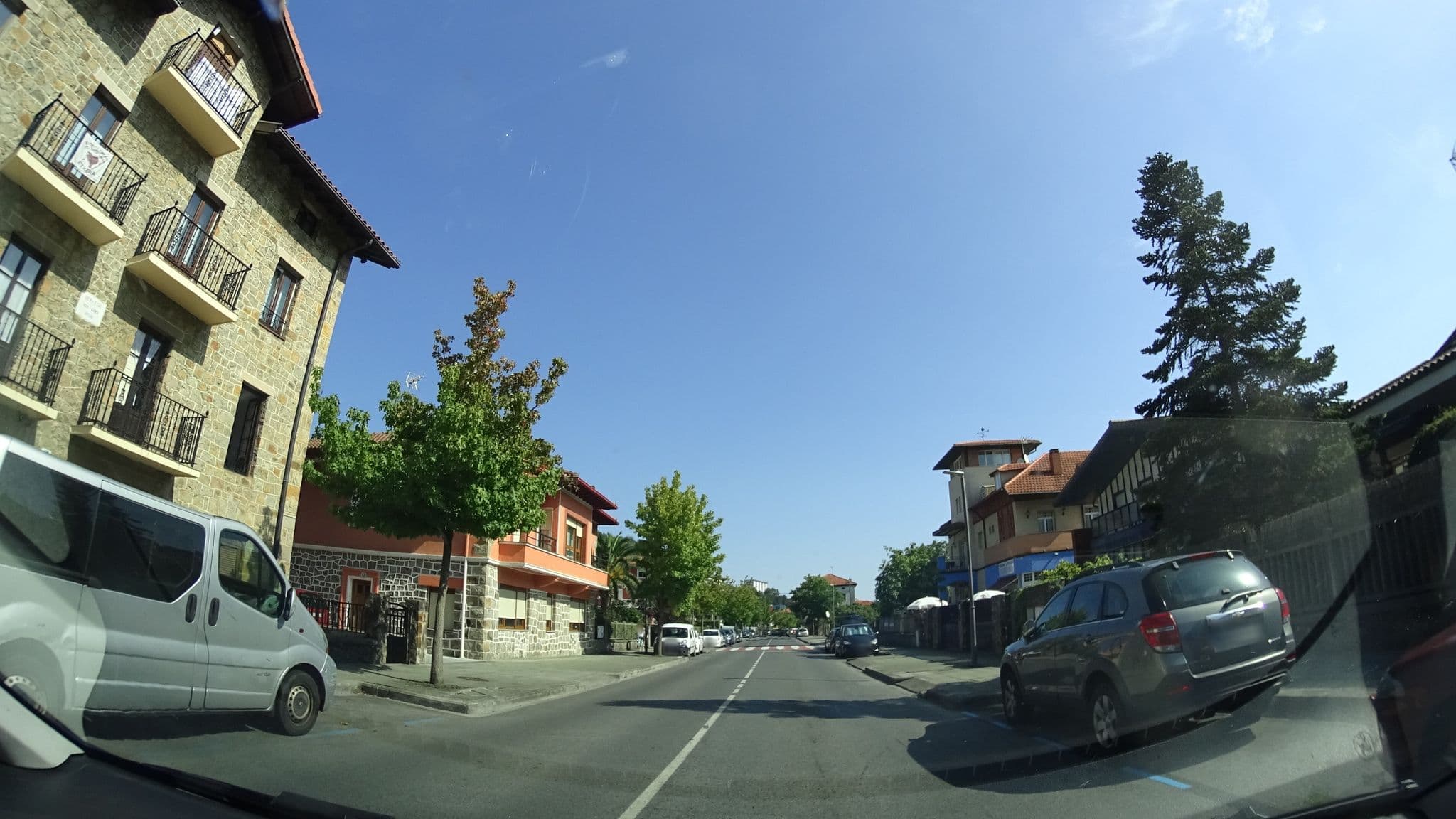 Street view near Hotel Restaurante Joshe Mari, Bermeo — © robertogeb (CC BY-SA · Mapillary)