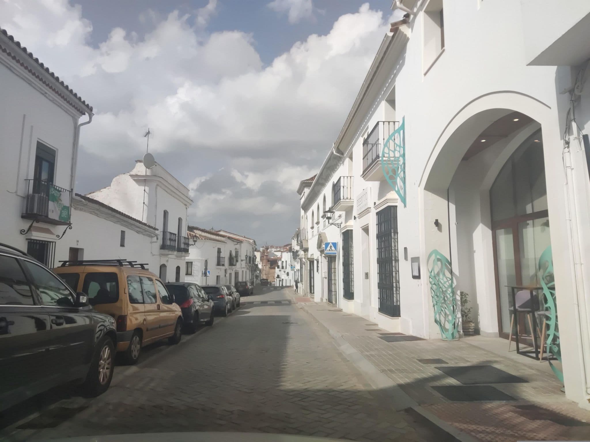 Street view near Essentia, Aracena — © sanchi (CC BY-SA · Mapillary)