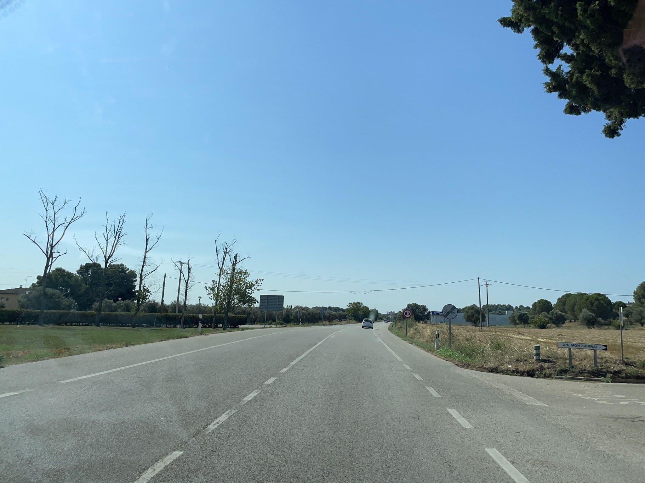 Street view near Hotel Figueres Parc, Llers — © seraq (CC BY-SA · Mapillary)