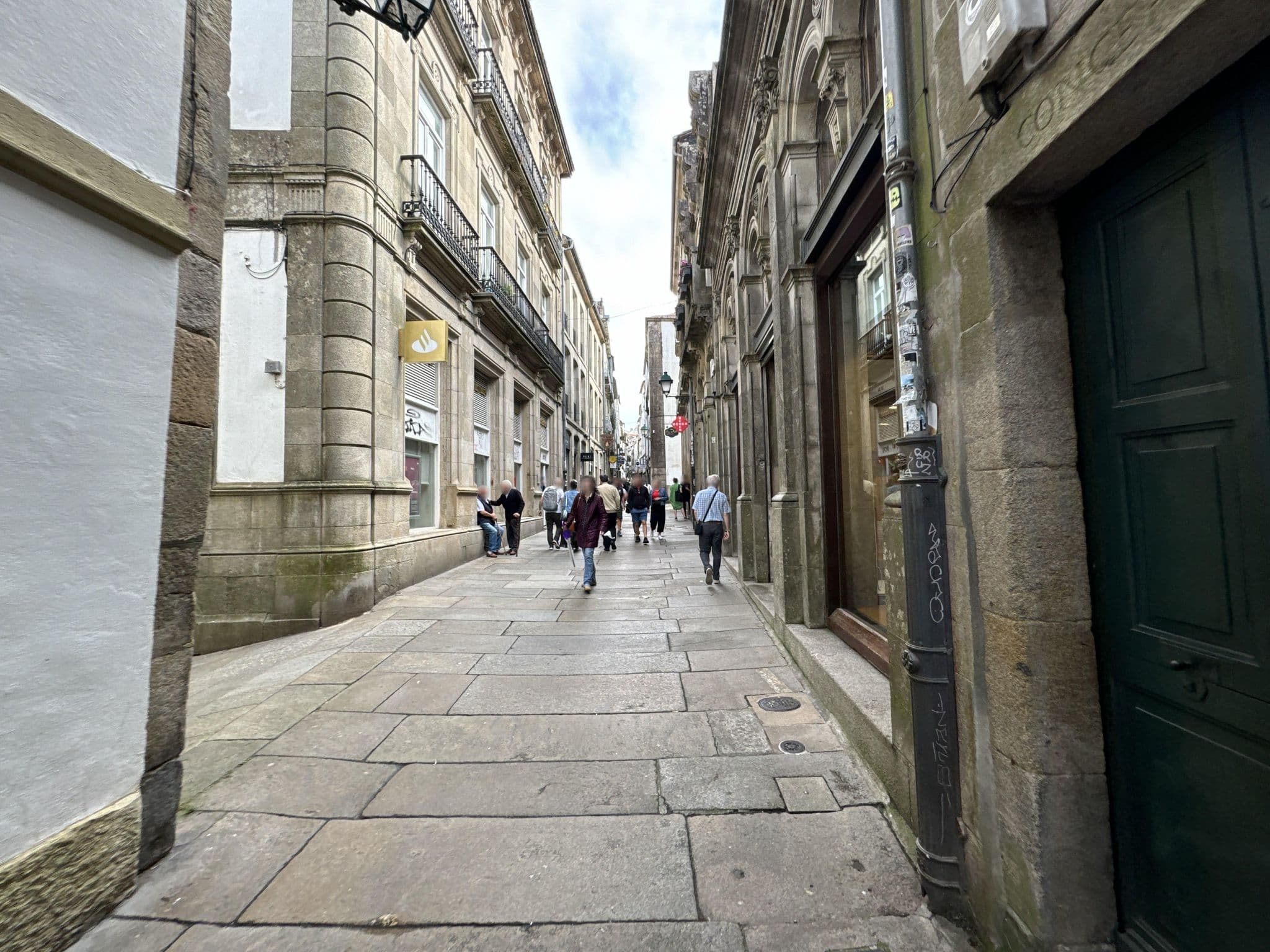 Street view near Pension Pazo de Agra, Santiago de Compostela — © filipb (CC BY-SA · Mapillary)