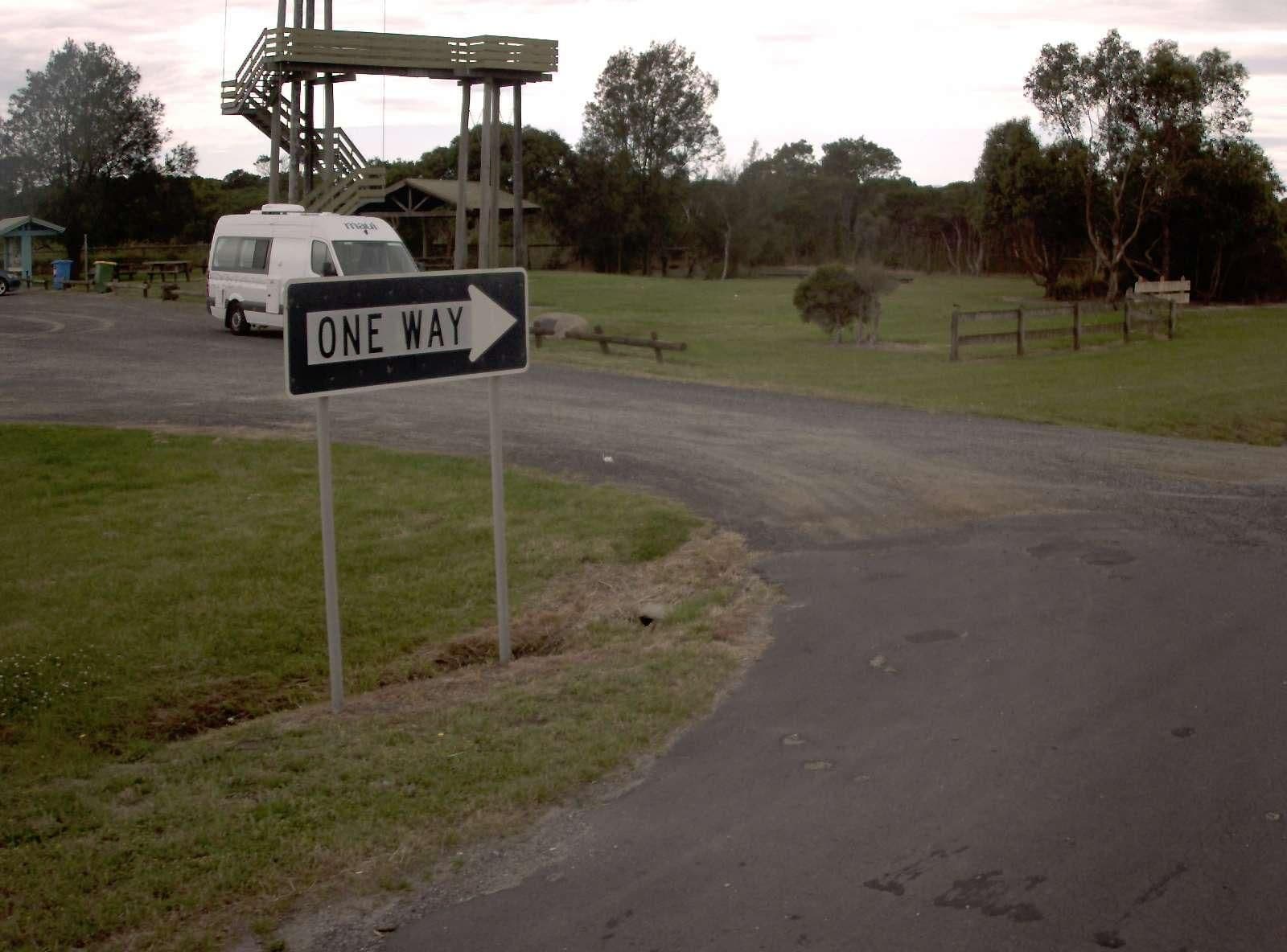 Street view near Swamp Tower Reserve, Koo-Wee-Rup — © vicroads (CC BY-SA · Mapillary)