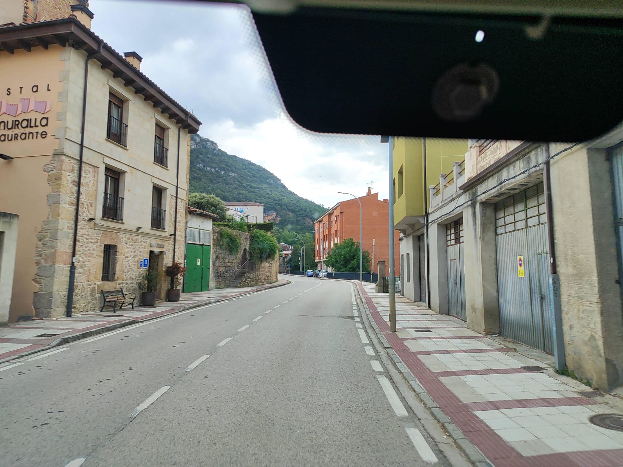 Street view near La Muralla, Oña — © Halig (CC BY-SA · Mapillary)