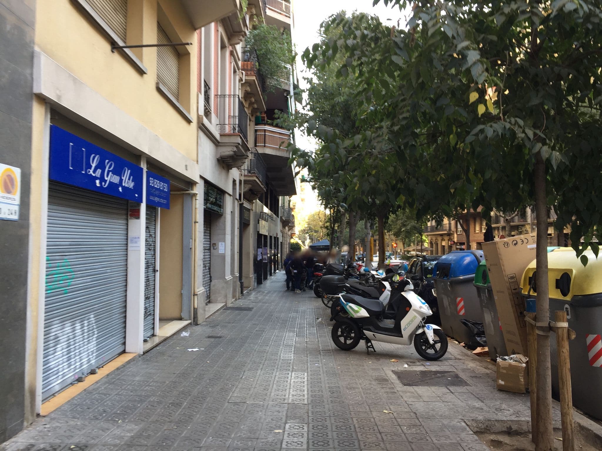 Street view near Yeah Barcelona Hostel, Dreta de l'Eixample — © richlv (CC BY-SA · Mapillary)