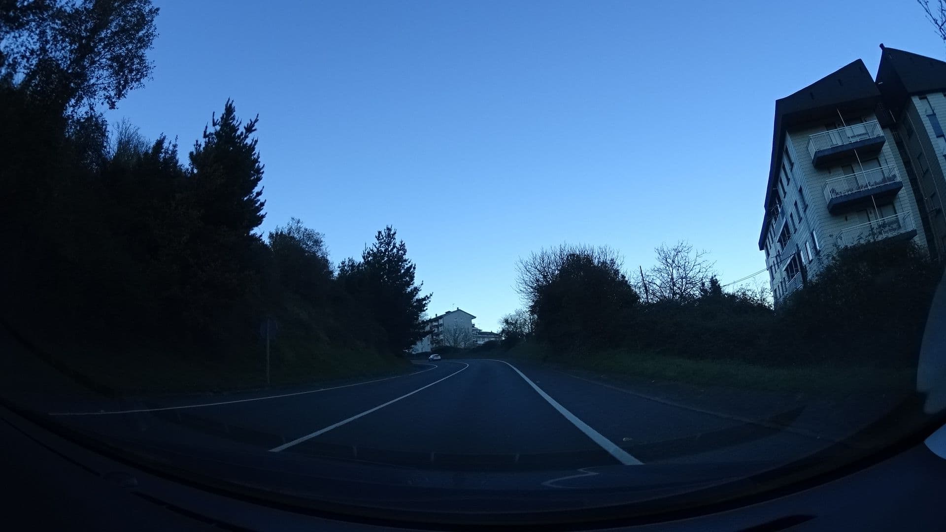 Street view near Apartamentos Mundaka, Mundaka — © sashazykov (CC BY-SA · Mapillary)