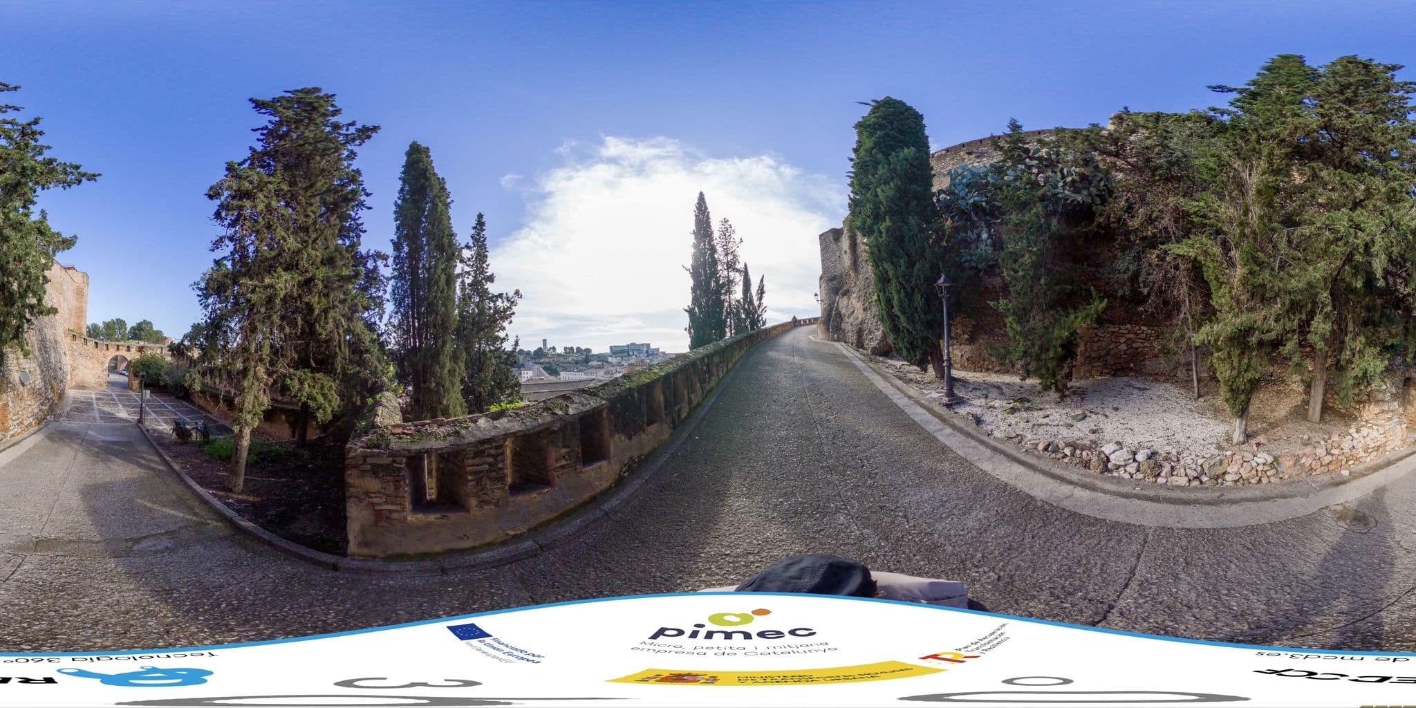 Street view near Parador Nacional de Turisme de Tortosa, Tortosa — © mcd3 (CC BY-SA · Mapillary)