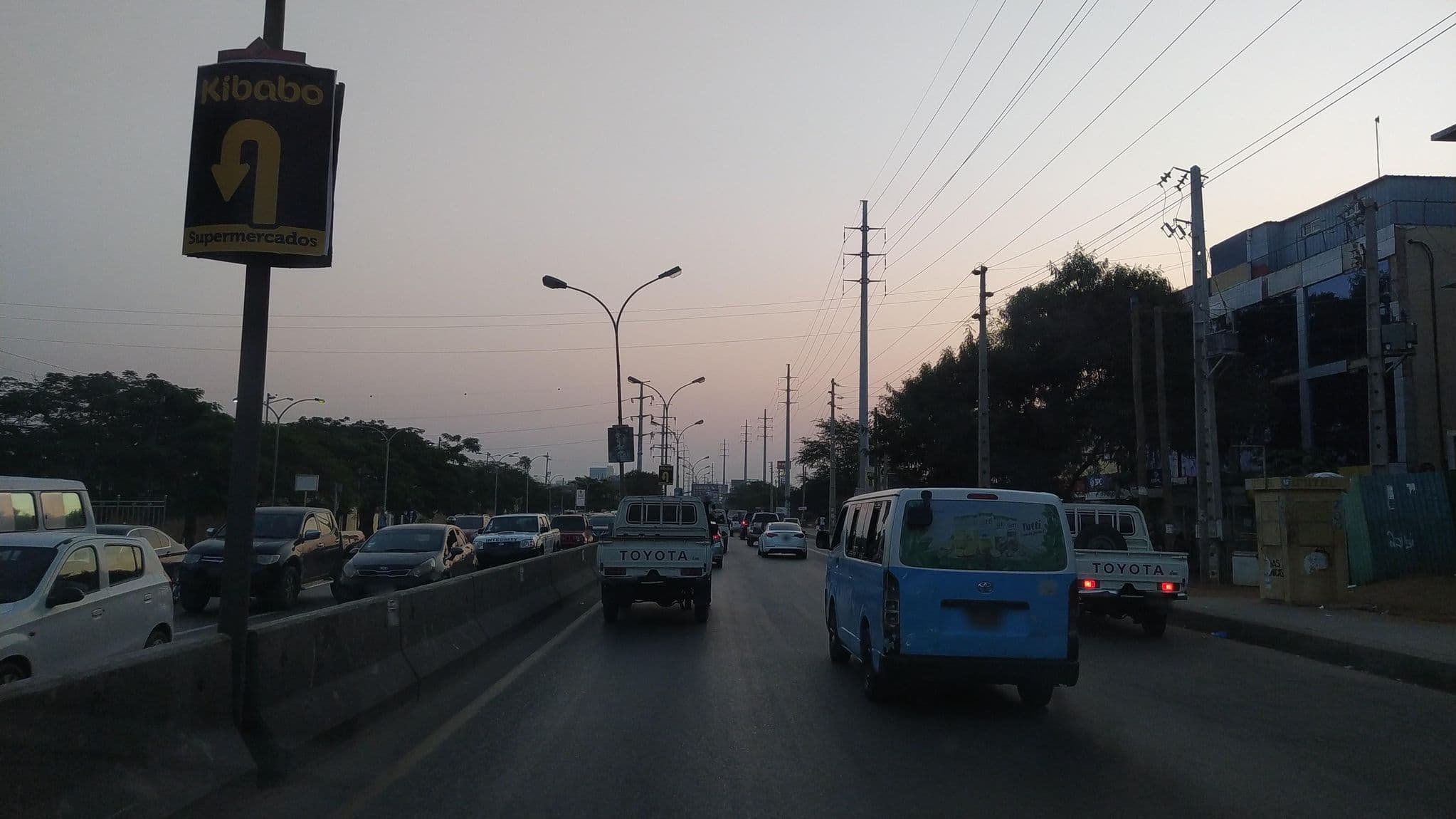 Street view near Hotel 3J - Qualidade e Excelência, Talatona — © viatorsuperum (CC BY-SA · Mapillary)