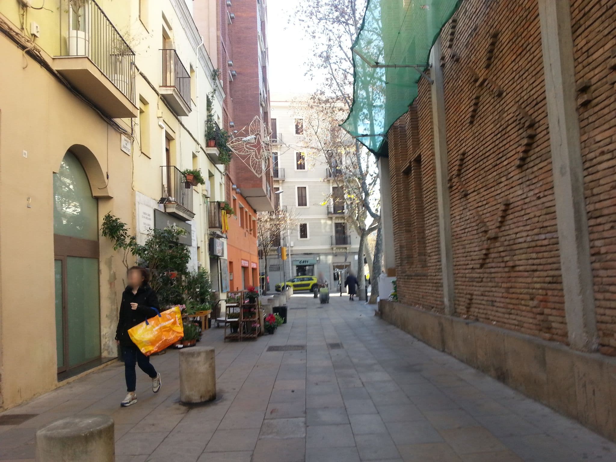 Street view near Marquet Beach Apartments, el Poblenou — © paulinus (CC BY-SA · Mapillary)
