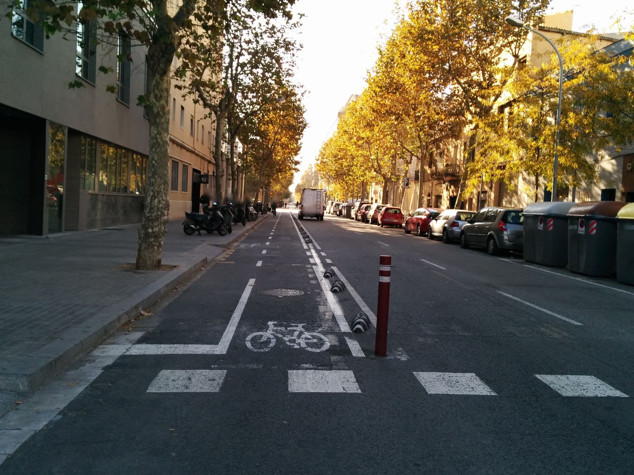 Street view near Aparthotel República, el Parc i la Llacuna del Poblenou — © paulinus (CC BY-SA · Mapillary)