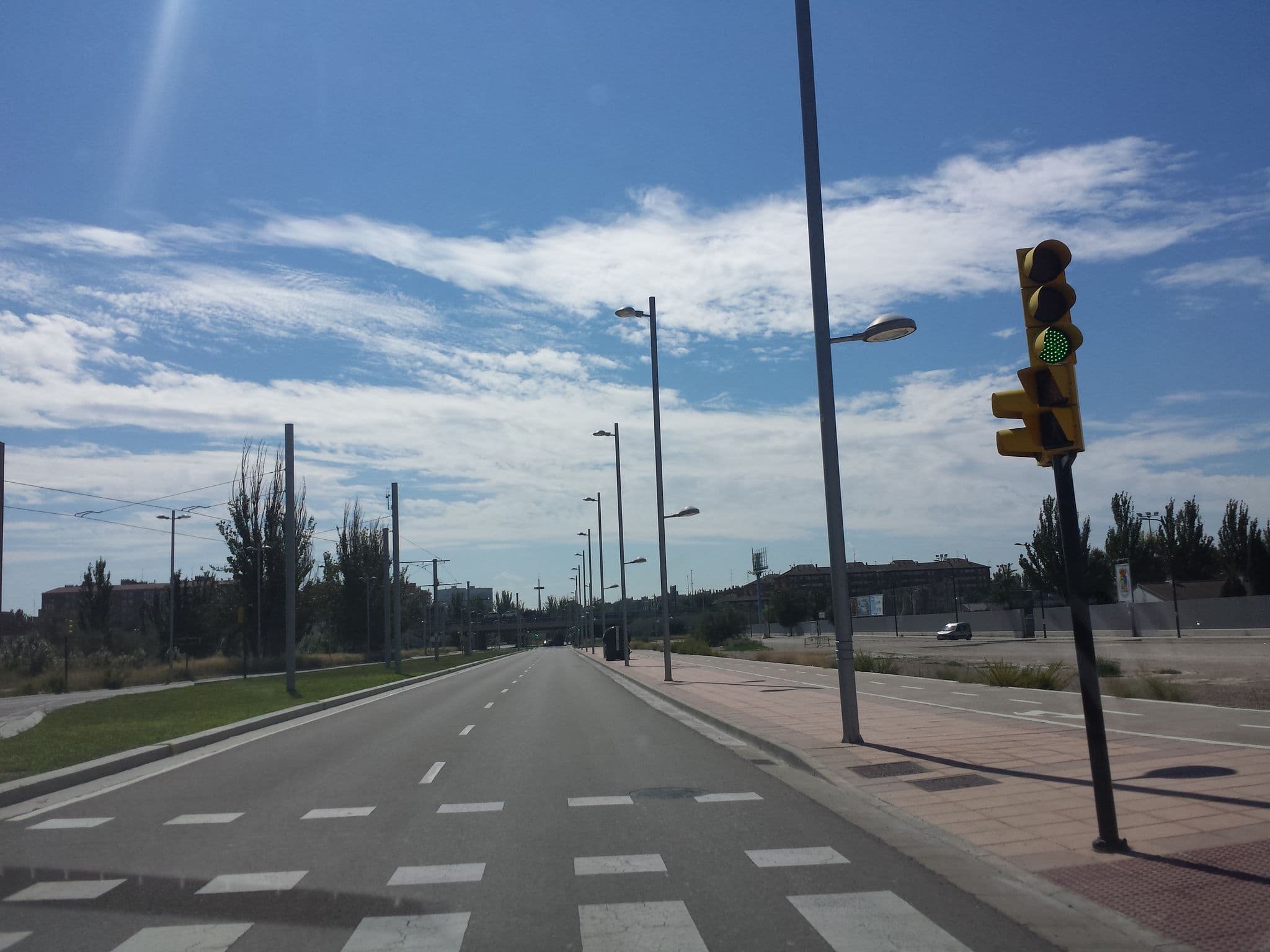 Street view near Area Zaragoza Calle Poeta Luciano Gracia, Almozara — © robot8a (CC BY-SA · Mapillary)