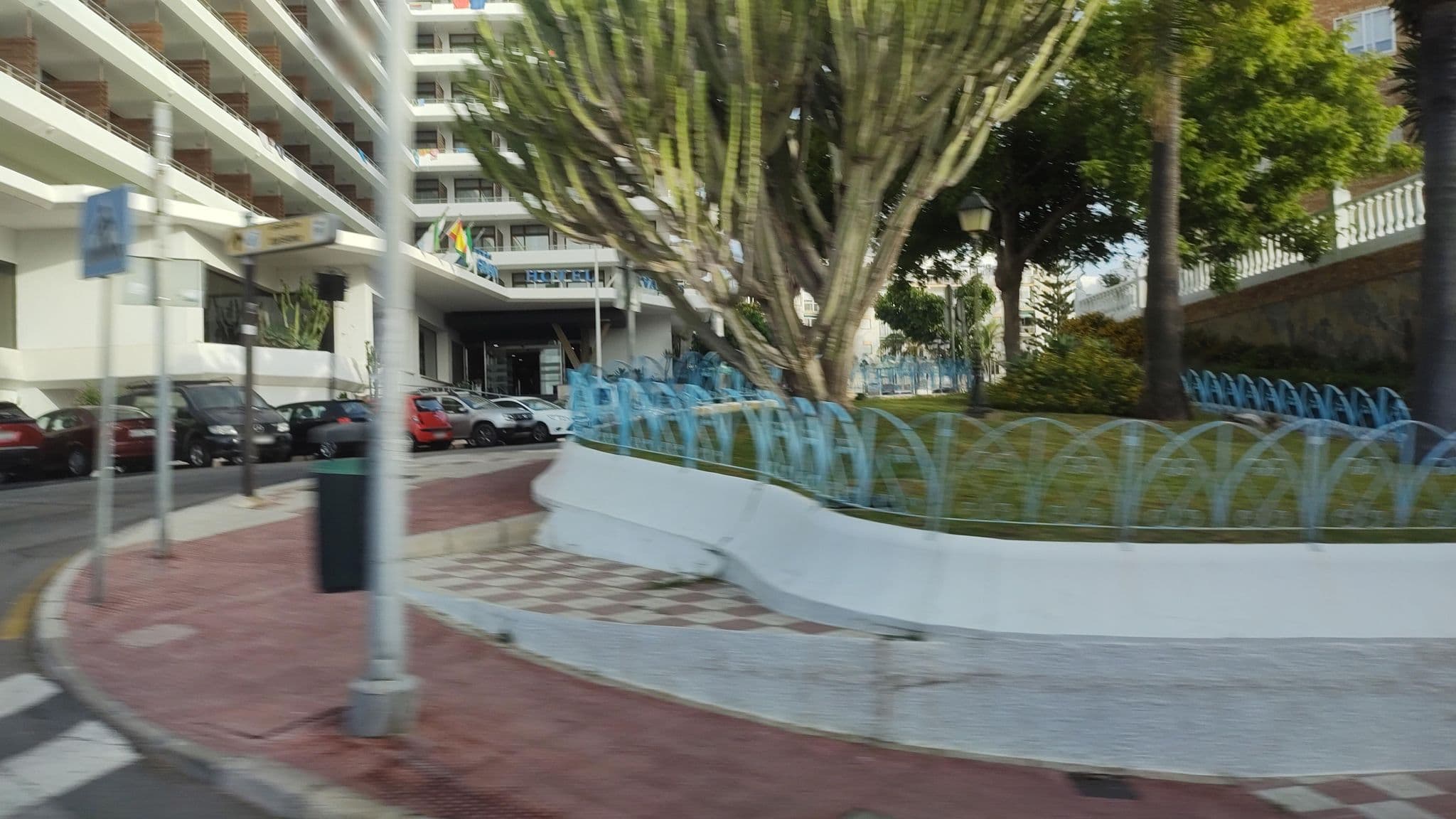 Street view near Hotel Fénix Torremolinos, Torremolinos — © rsandu (CC BY-SA · Mapillary)