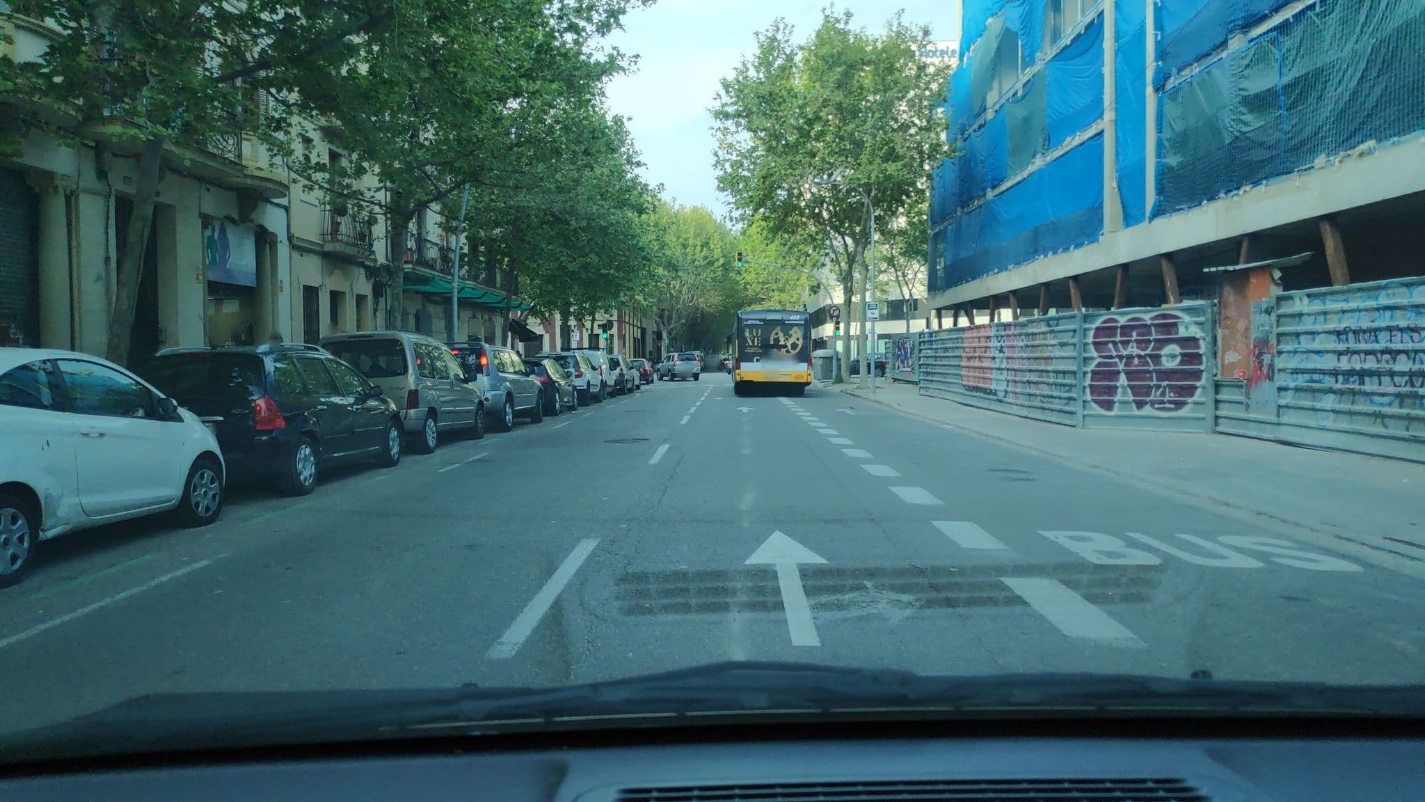 Street view near Hotel Paxton, el Poblenou — © albertandaluz (CC BY-SA · Mapillary)