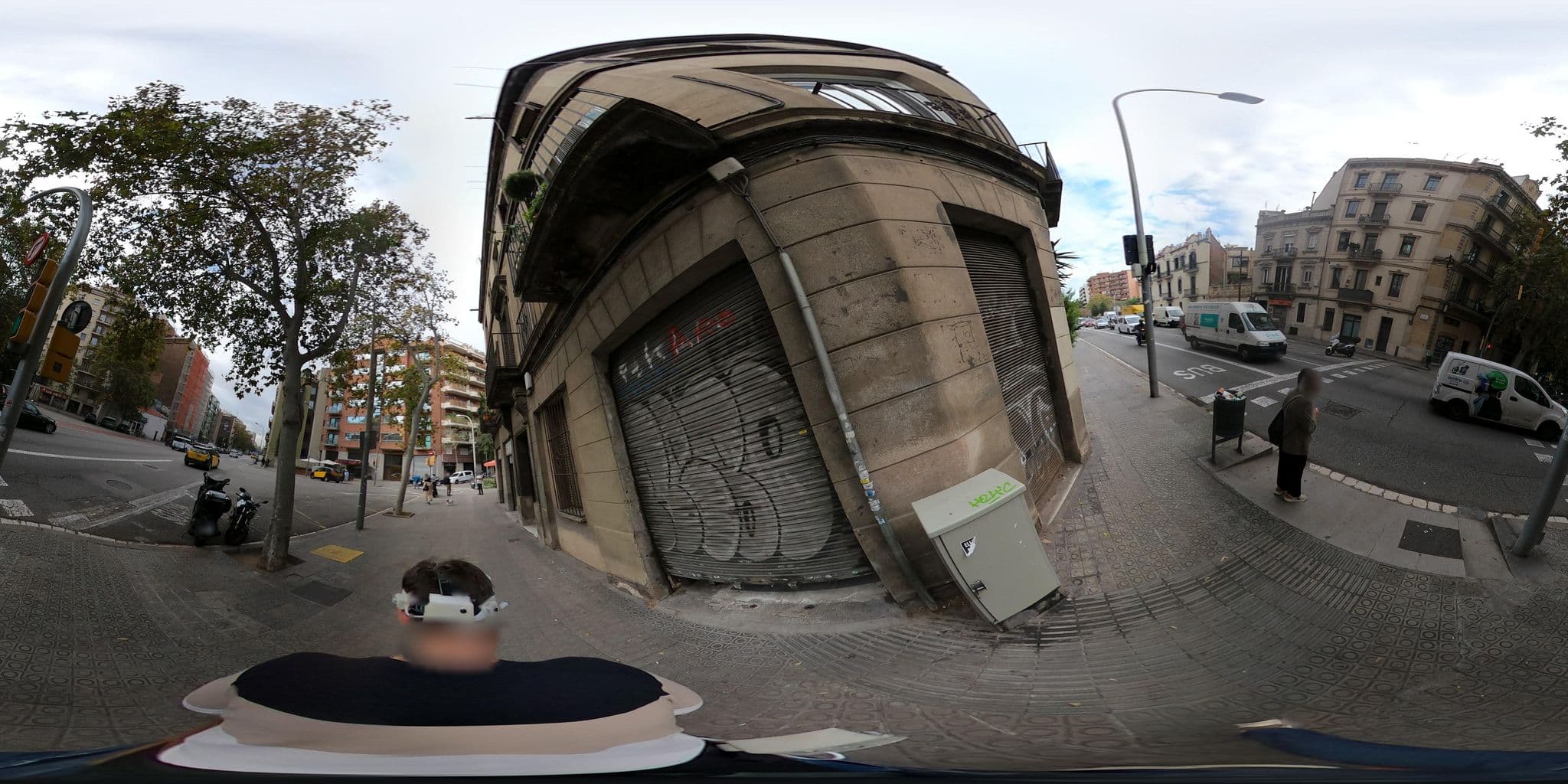 Street view near Hotel Albéniz, el Clot — © frank984 (CC BY-SA · Mapillary)