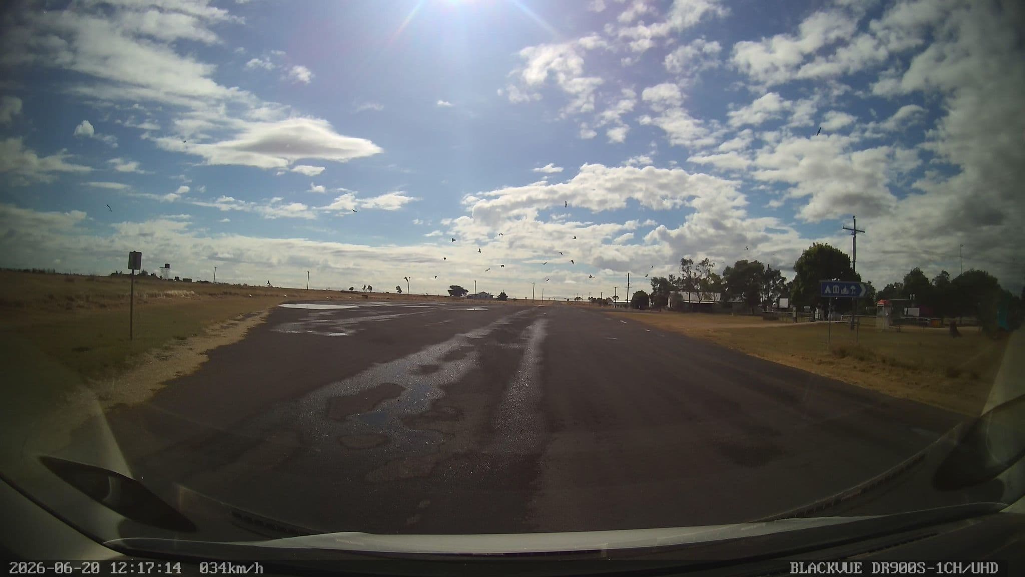 Street view near Corfield Rest Area, Winton — © bob3bob3 (CC BY-SA · Mapillary)