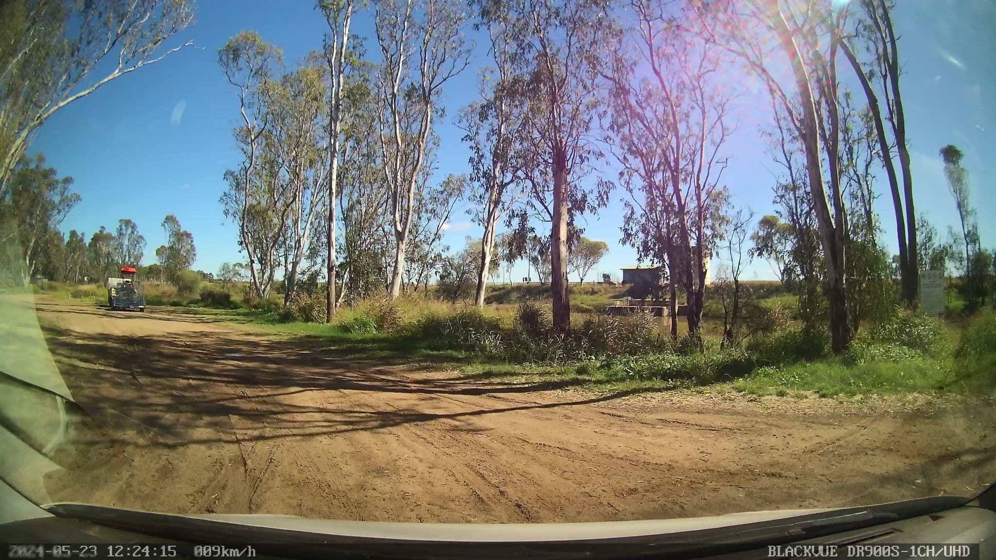 Street view near Yarramalong Weir, Millmerran — © bob3bob3 (CC BY-SA · Mapillary)