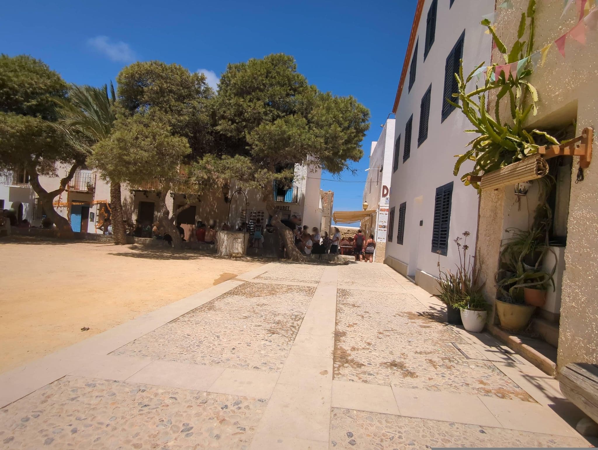 Street view near Hotel Santa Creu, Santa Pola — © miguel_andrade (CC BY-SA · Mapillary)