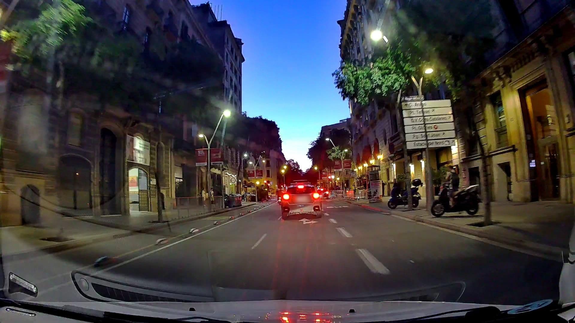 Street view near Hotel Roger de Llúria, Dreta de l'Eixample — © m_esp_32 (CC BY-SA · Mapillary)