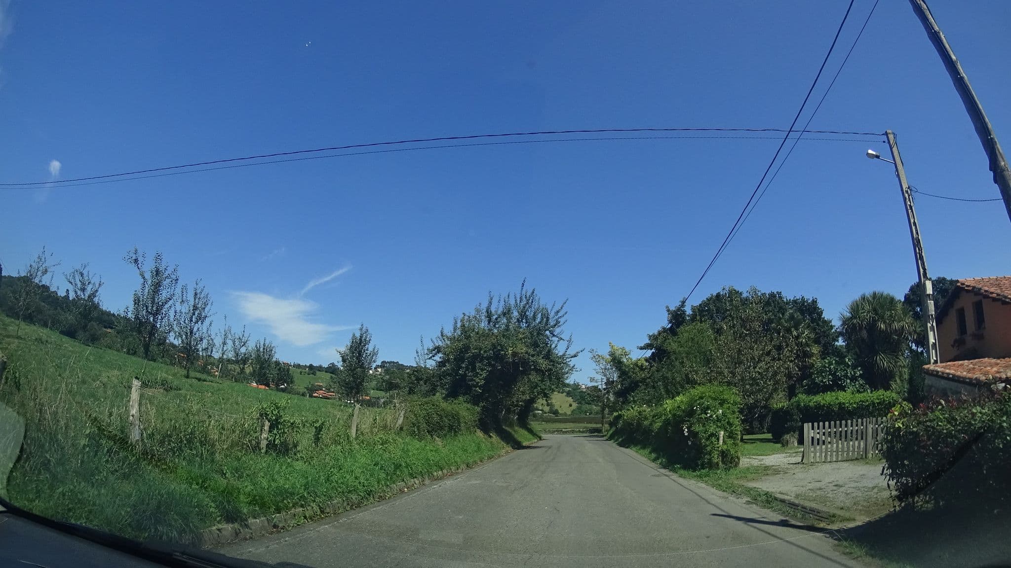 Street view near El Correntiu, Ribadesella — © robertogeb (CC BY-SA · Mapillary)