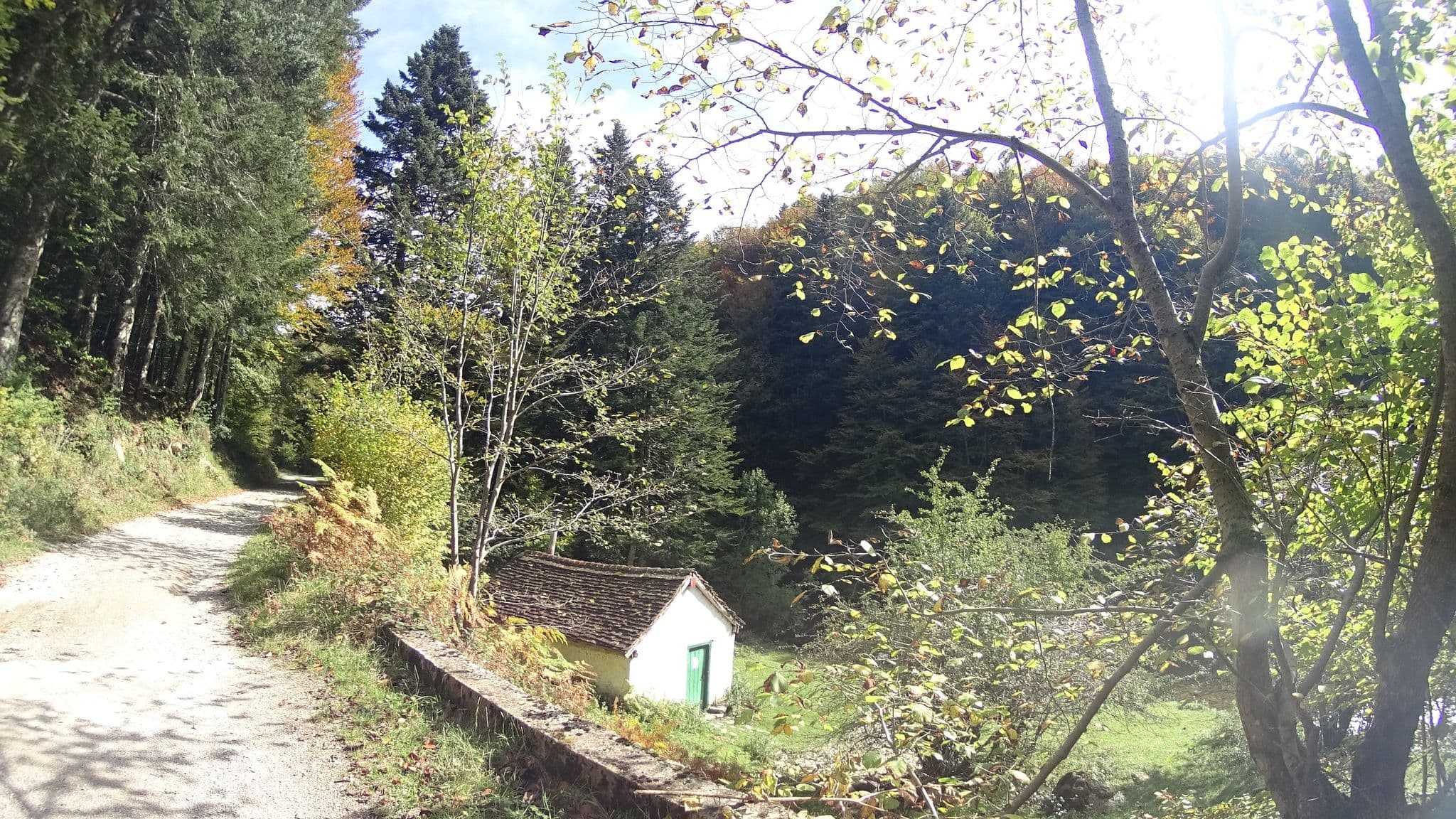 Street view near El Cubo, Aoiz — © robertogeb (CC BY-SA · Mapillary)