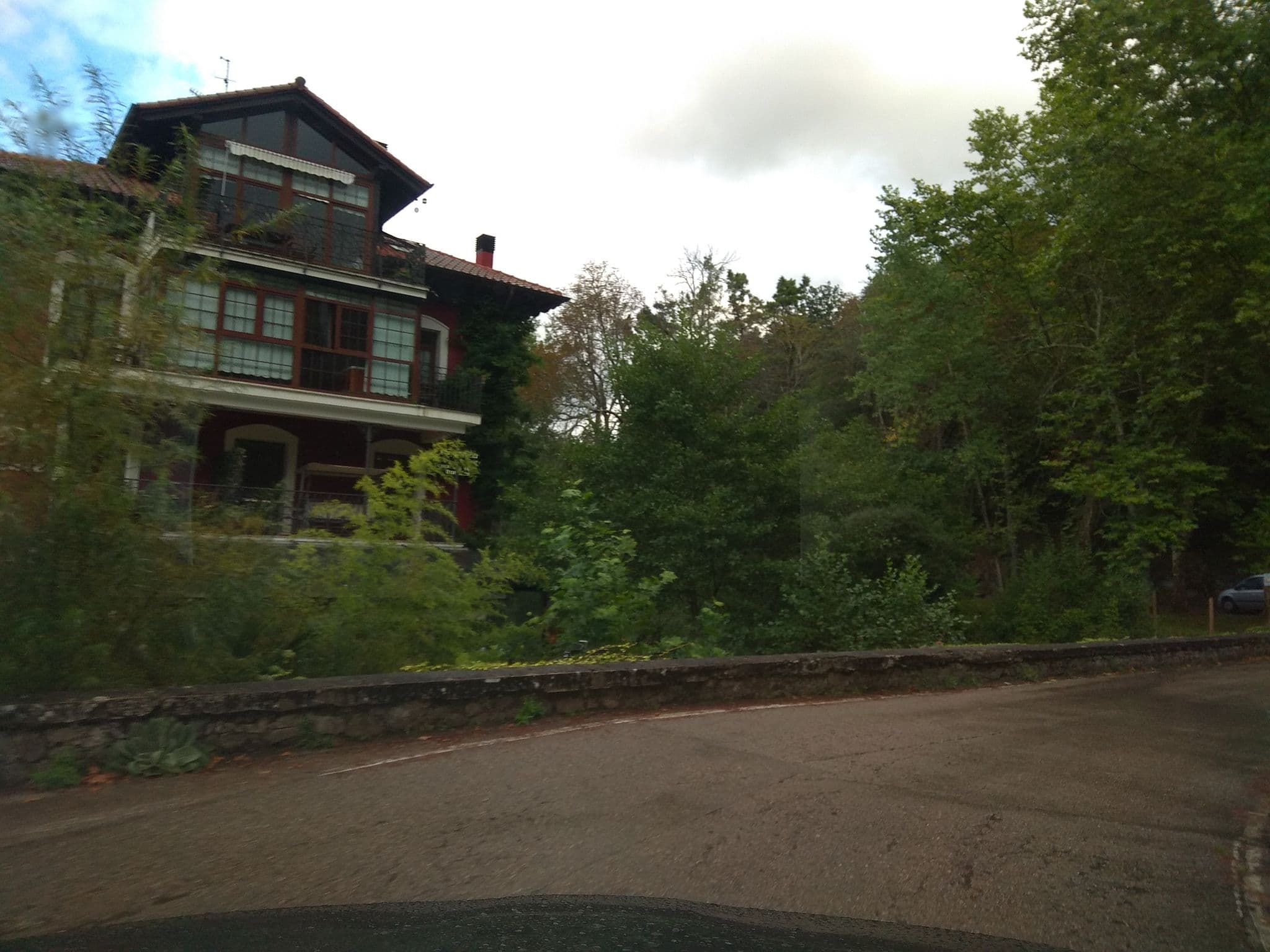 Street view near Akla La Casa del Puente, Ramales de la Victoria — © egofer (CC BY-SA · Mapillary)