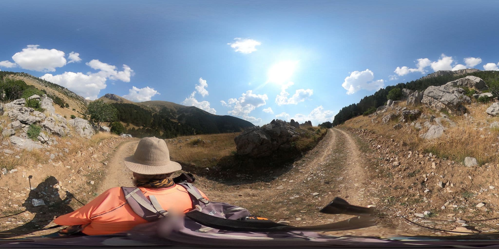 Street view near Refugio de Cubilar d'a Espata, Sallent de Gállego