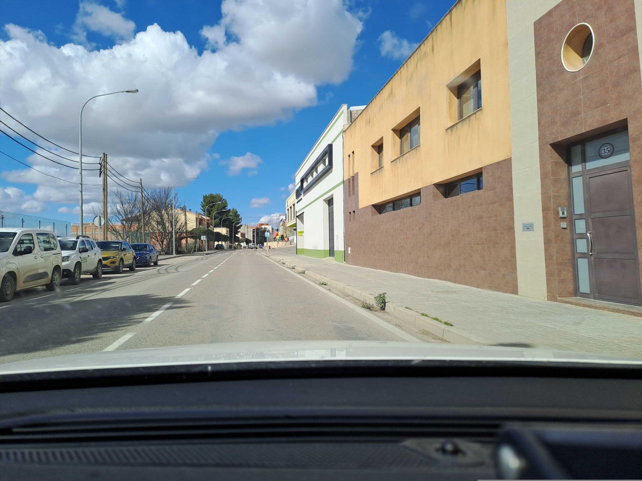 Street view near área de autocaravanas de Caspe, Caspe — © normanm (CC BY-SA · Mapillary)